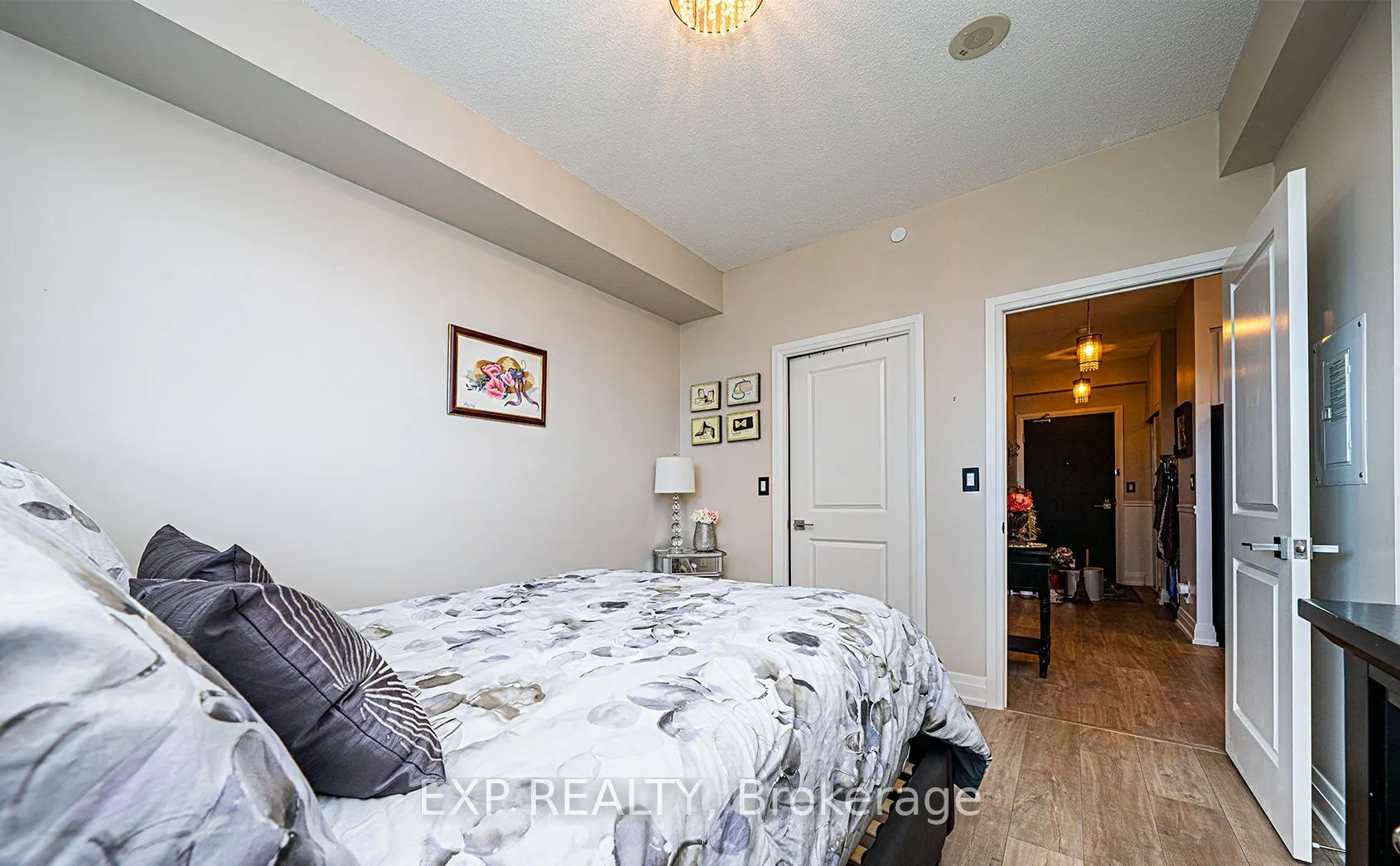 3600 Highway 7 W, #606