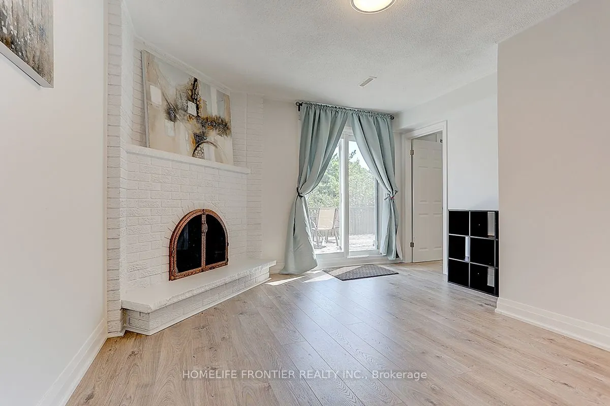 31 Boyne Highlands Court, #Ground