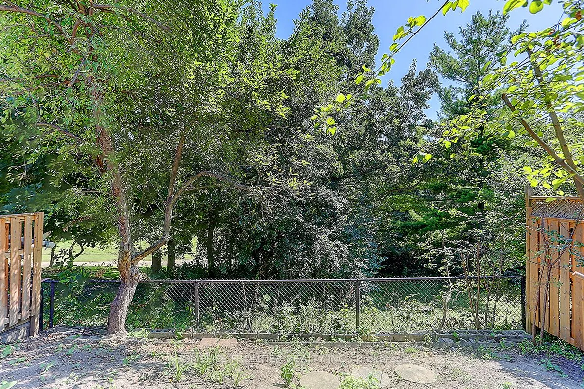 31 Boyne Highlands Court, #Ground