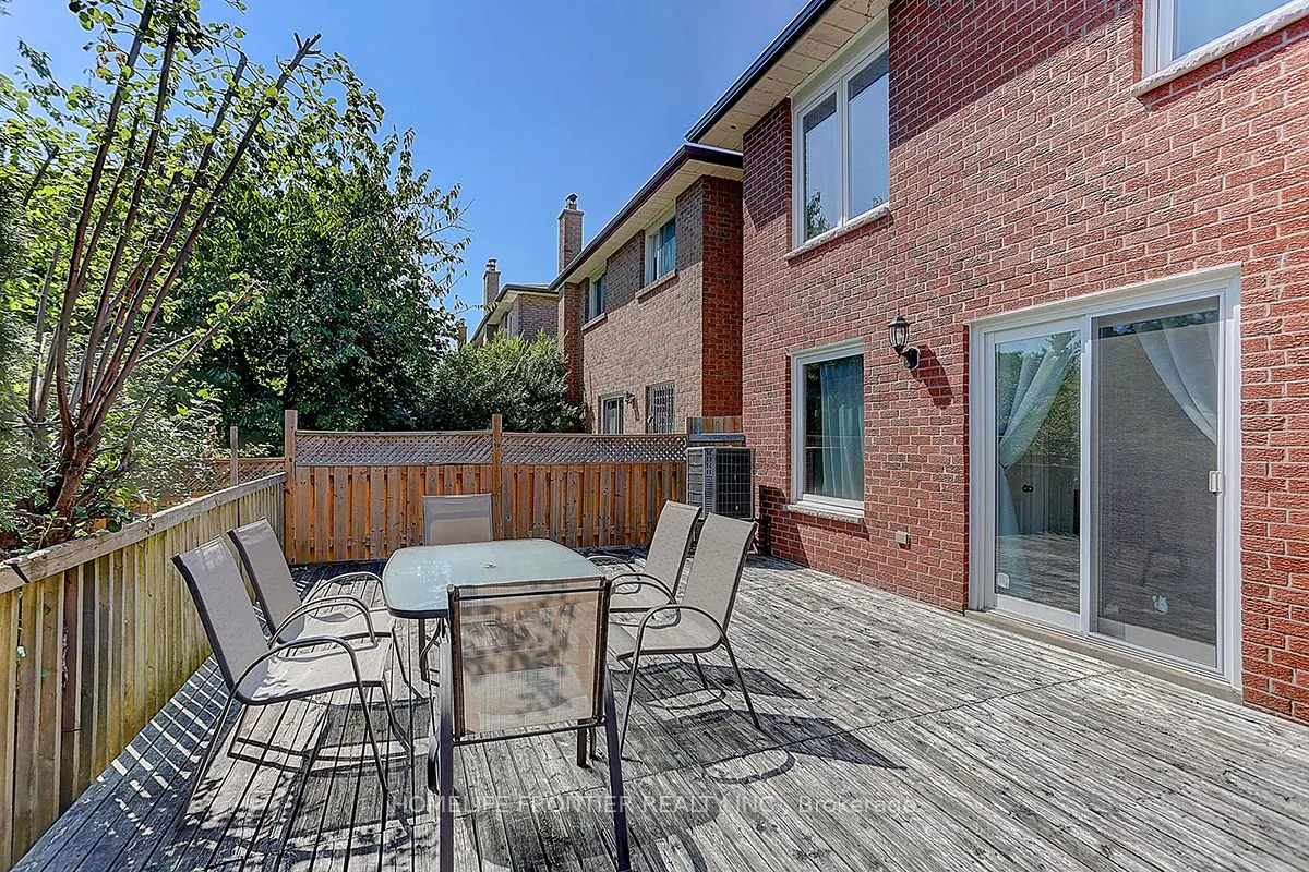 31 Boyne Highlands Court, #Ground