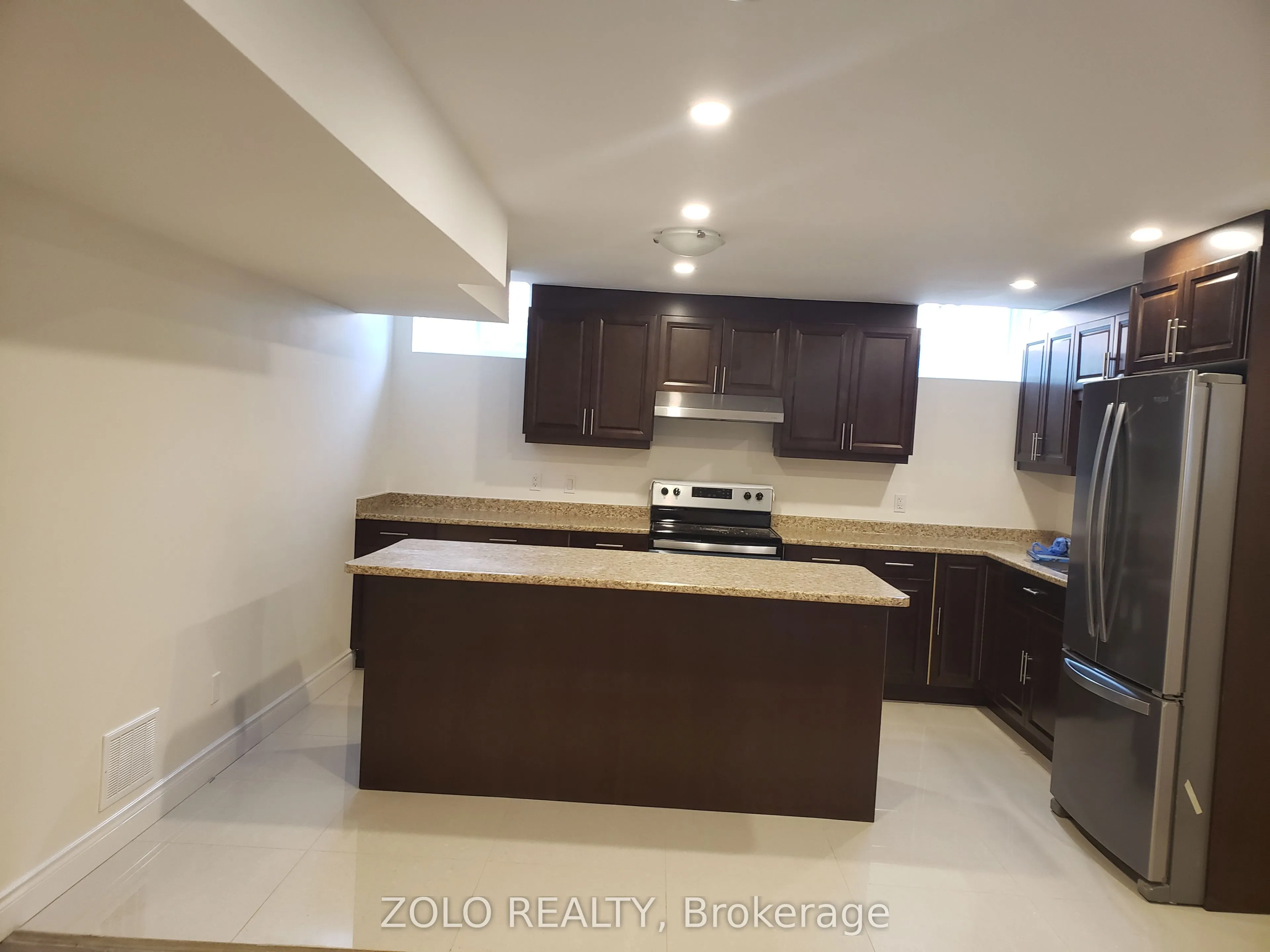 58 Gibson Circle #Lower