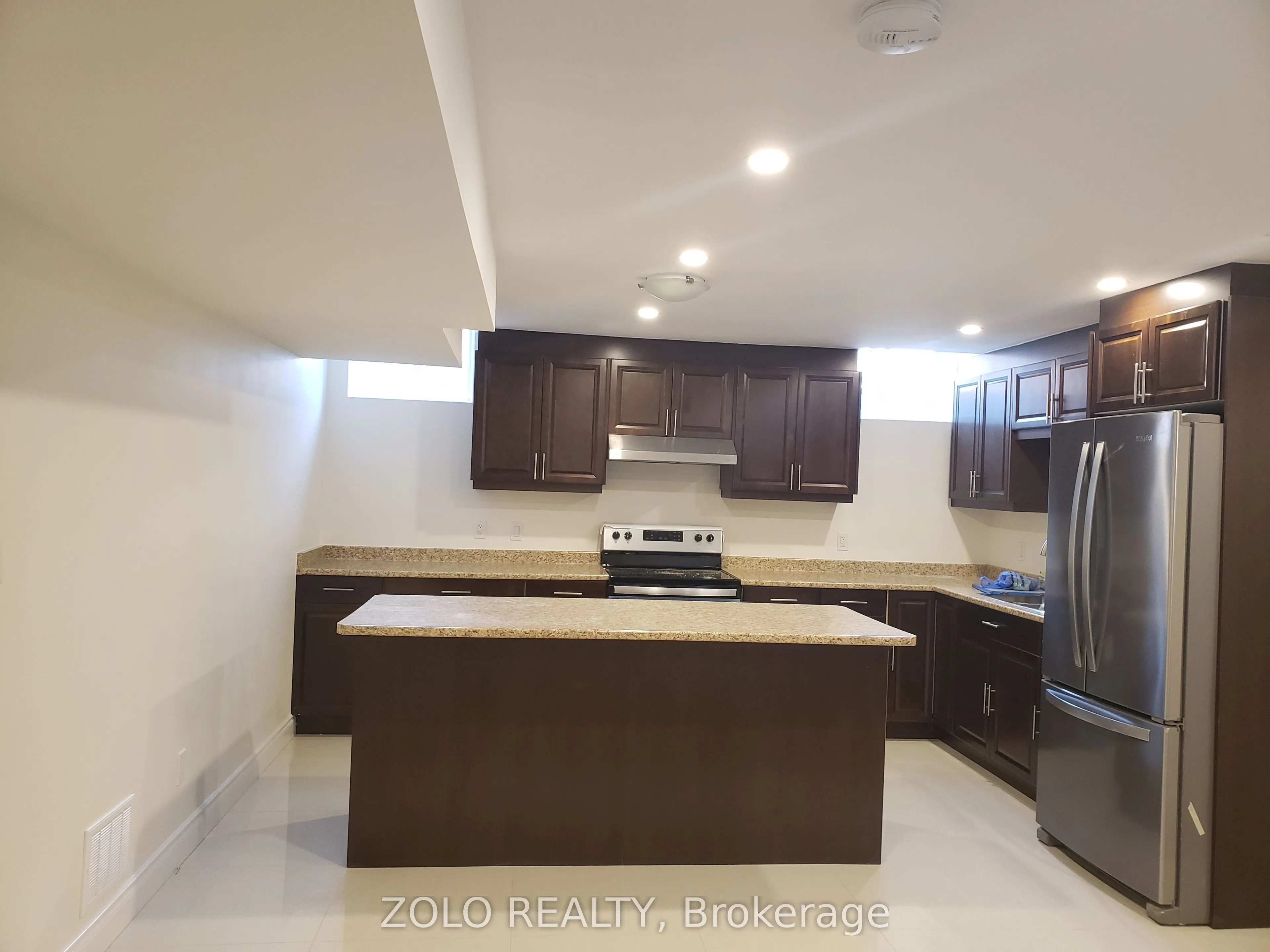 58 Gibson Circle #Lower