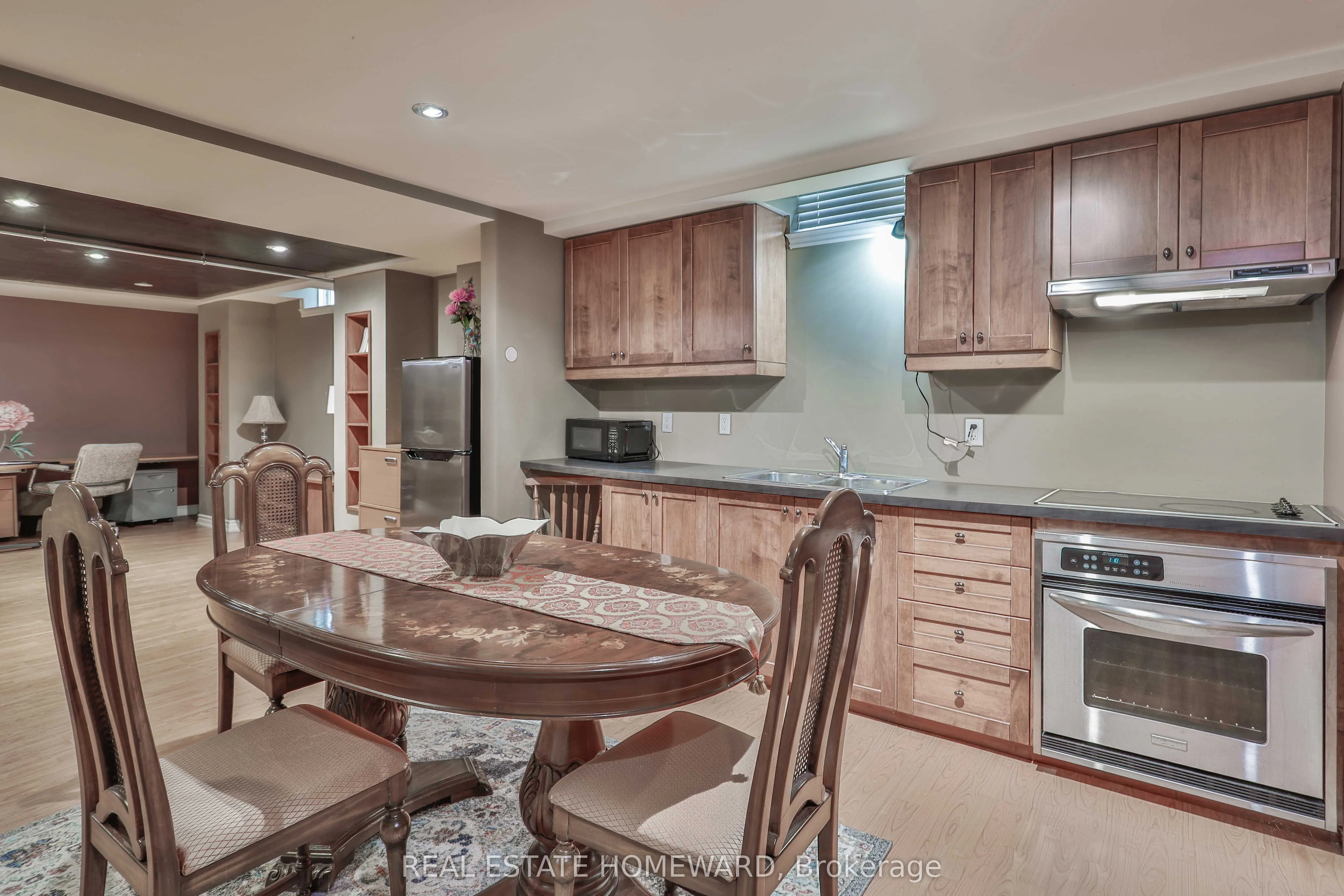 14 Canyon Creek Avenue