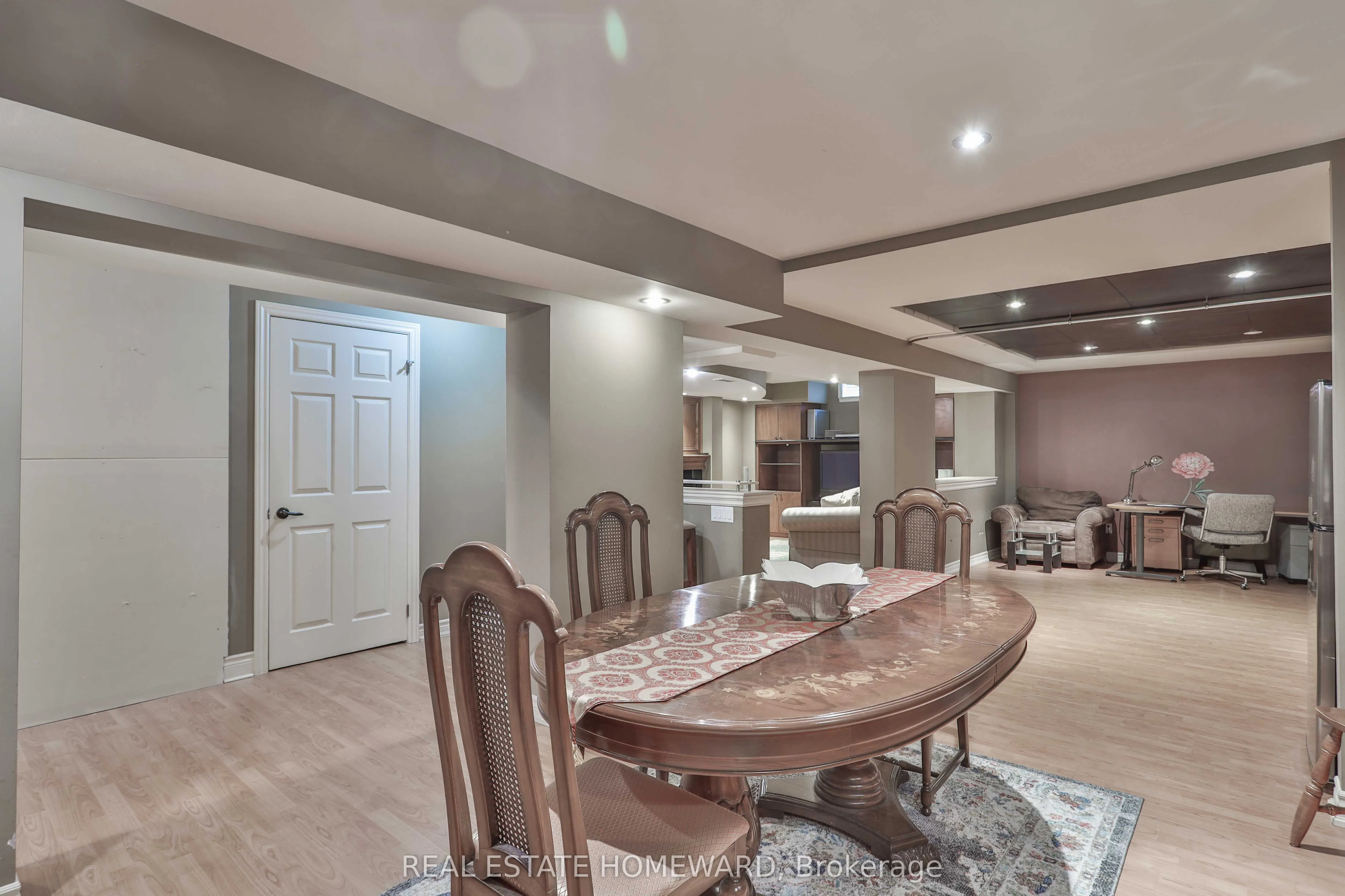 14 Canyon Creek Avenue