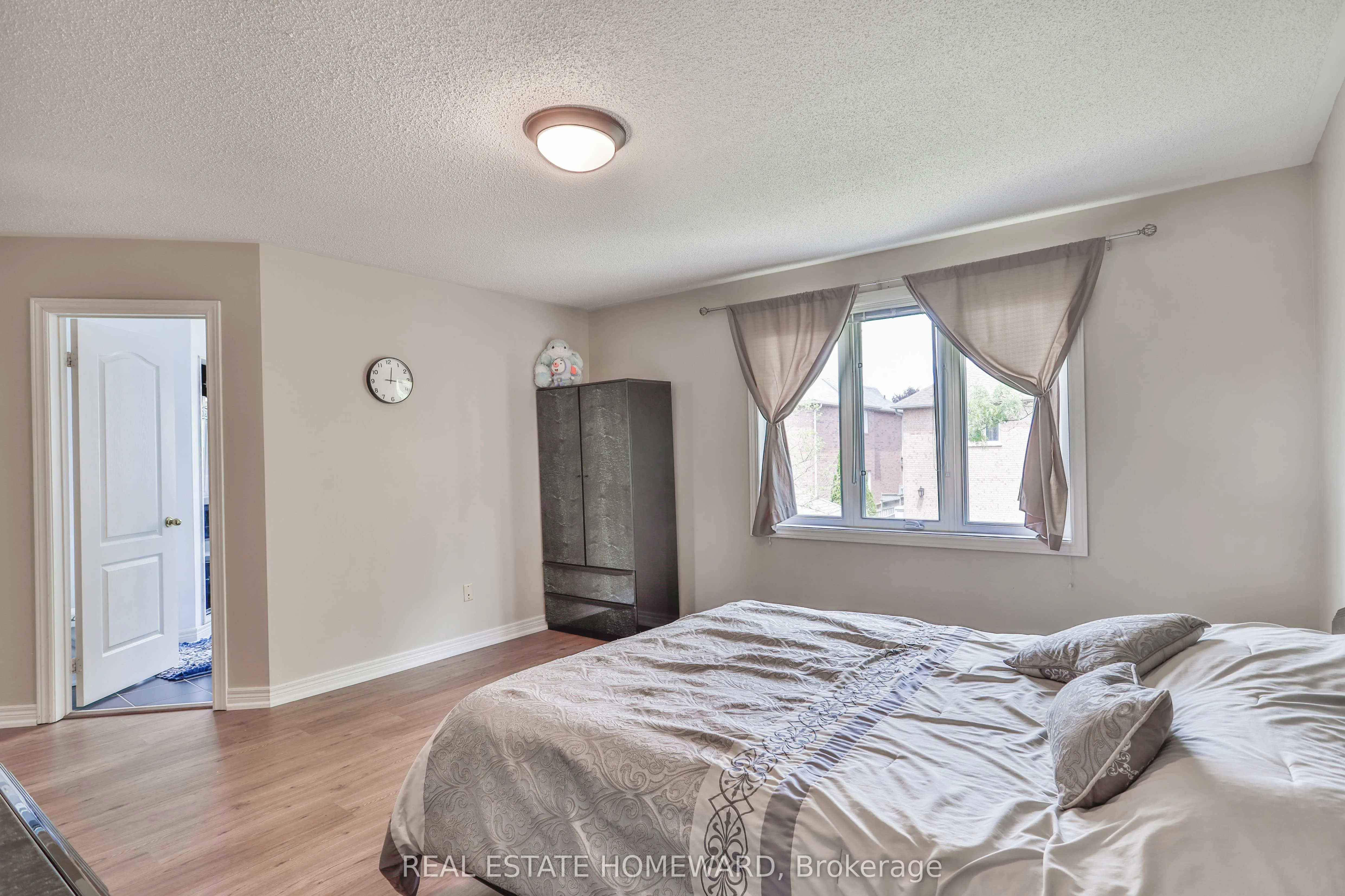 14 Canyon Creek Avenue