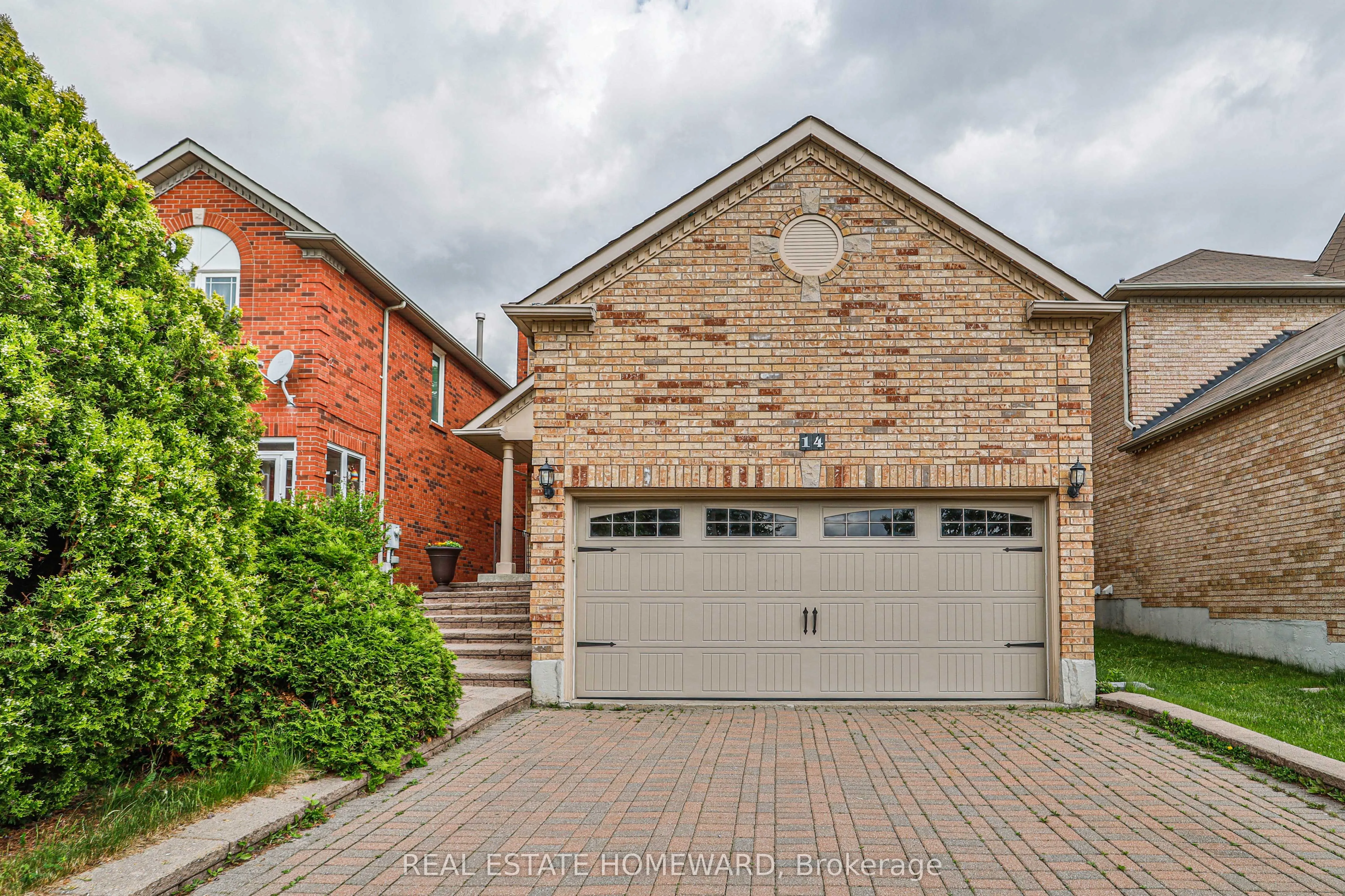 14 Canyon Creek Avenue