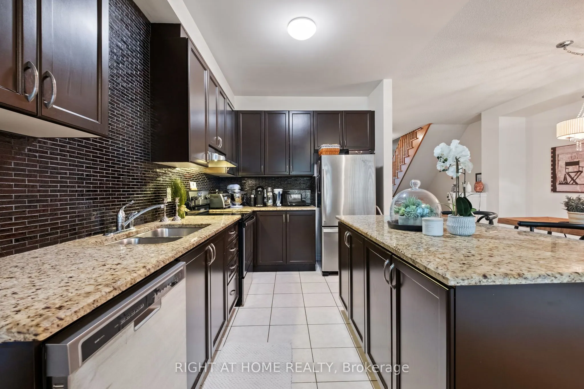 8777 Dufferin Street, #12