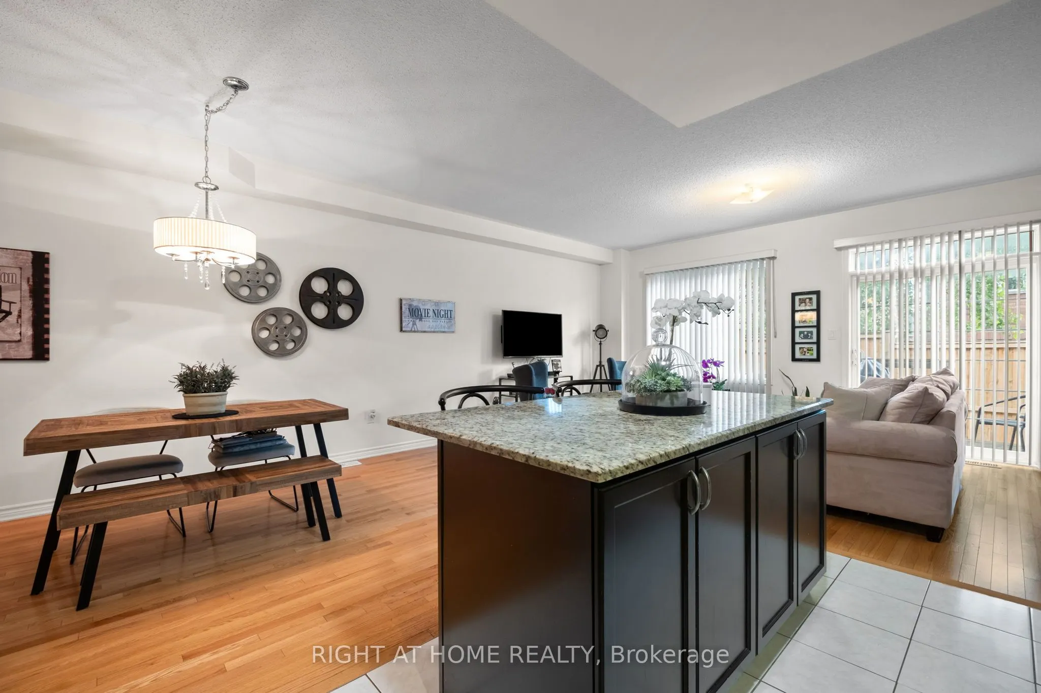 8777 Dufferin Street, #12