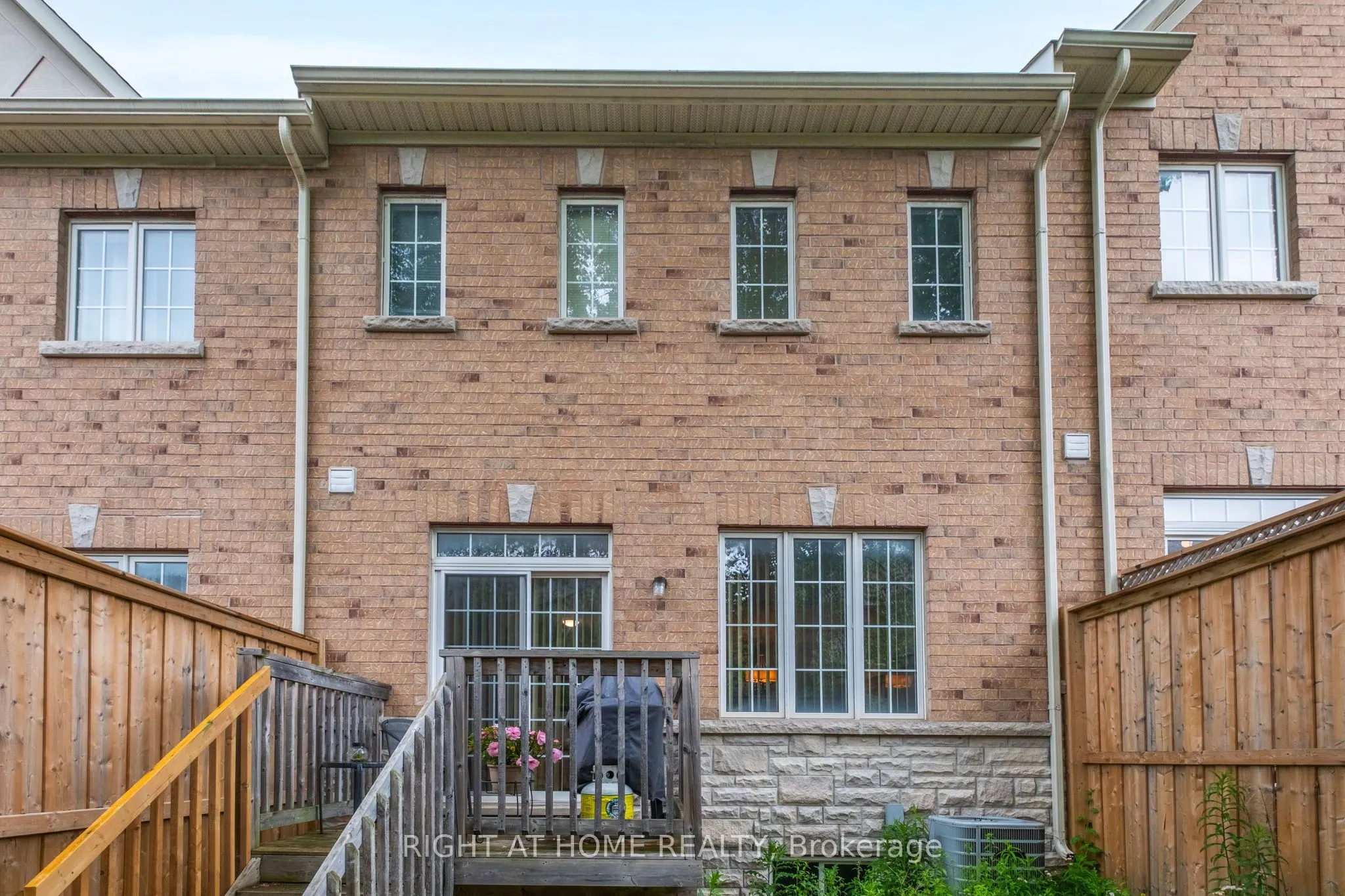8777 Dufferin Street, #12