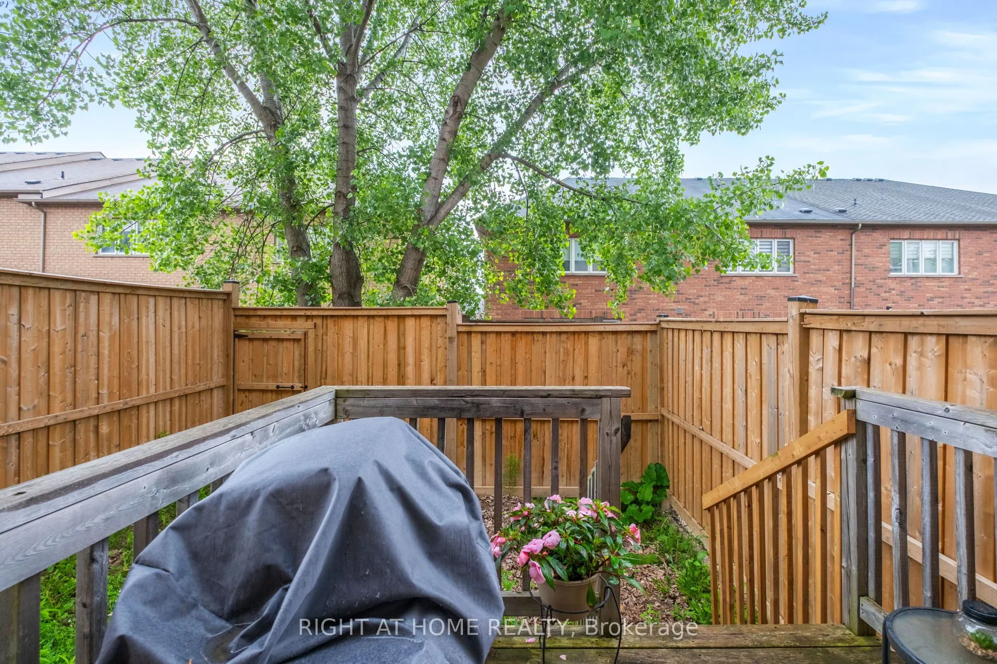 8777 Dufferin Street, #12