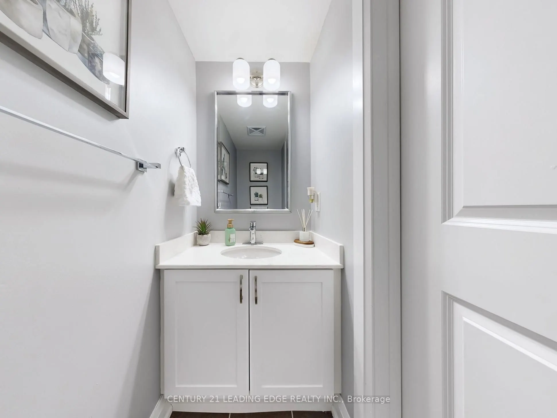 481 Rupert Avenue, #328