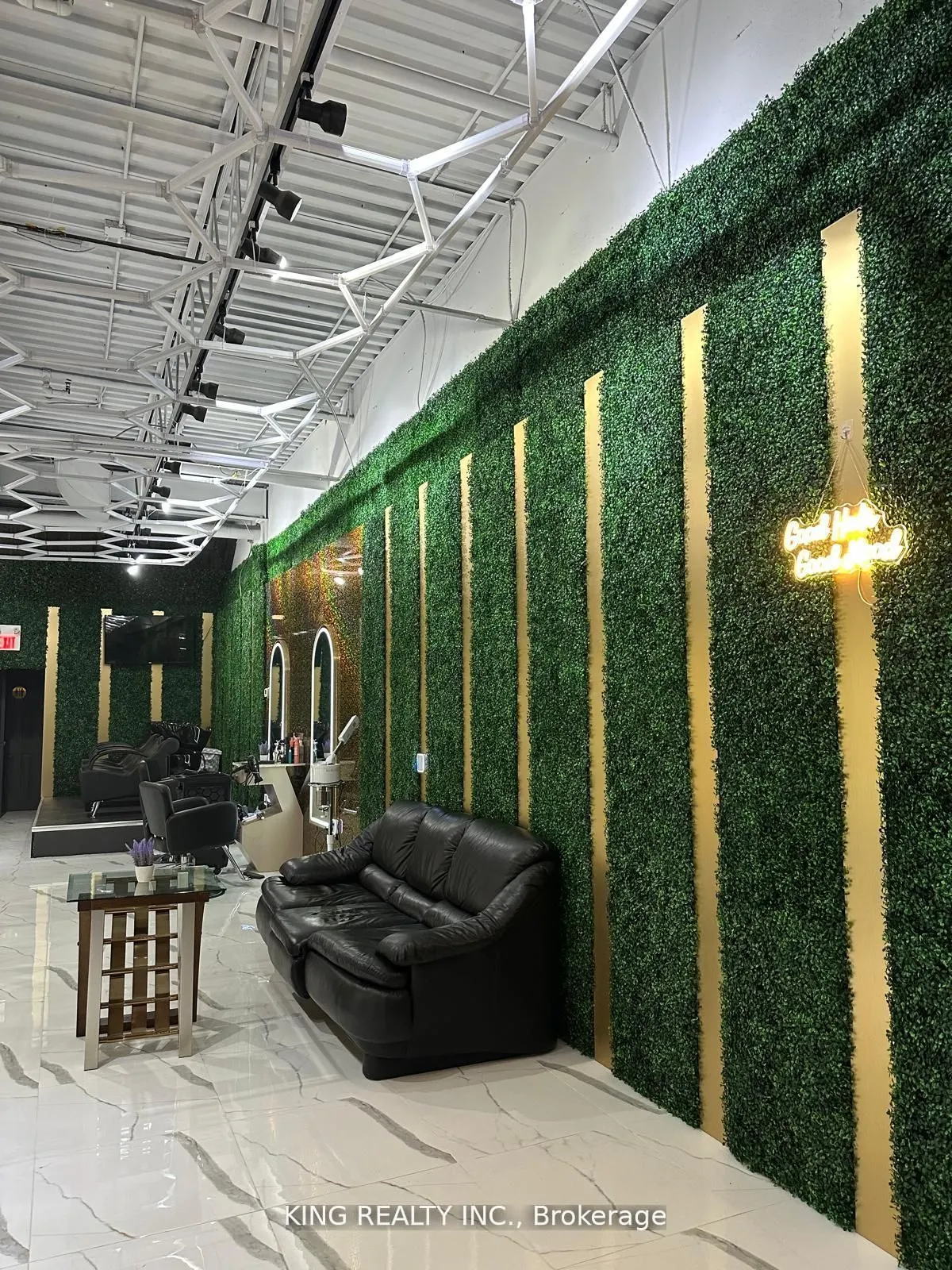 370 Steeles Avenue W, #104