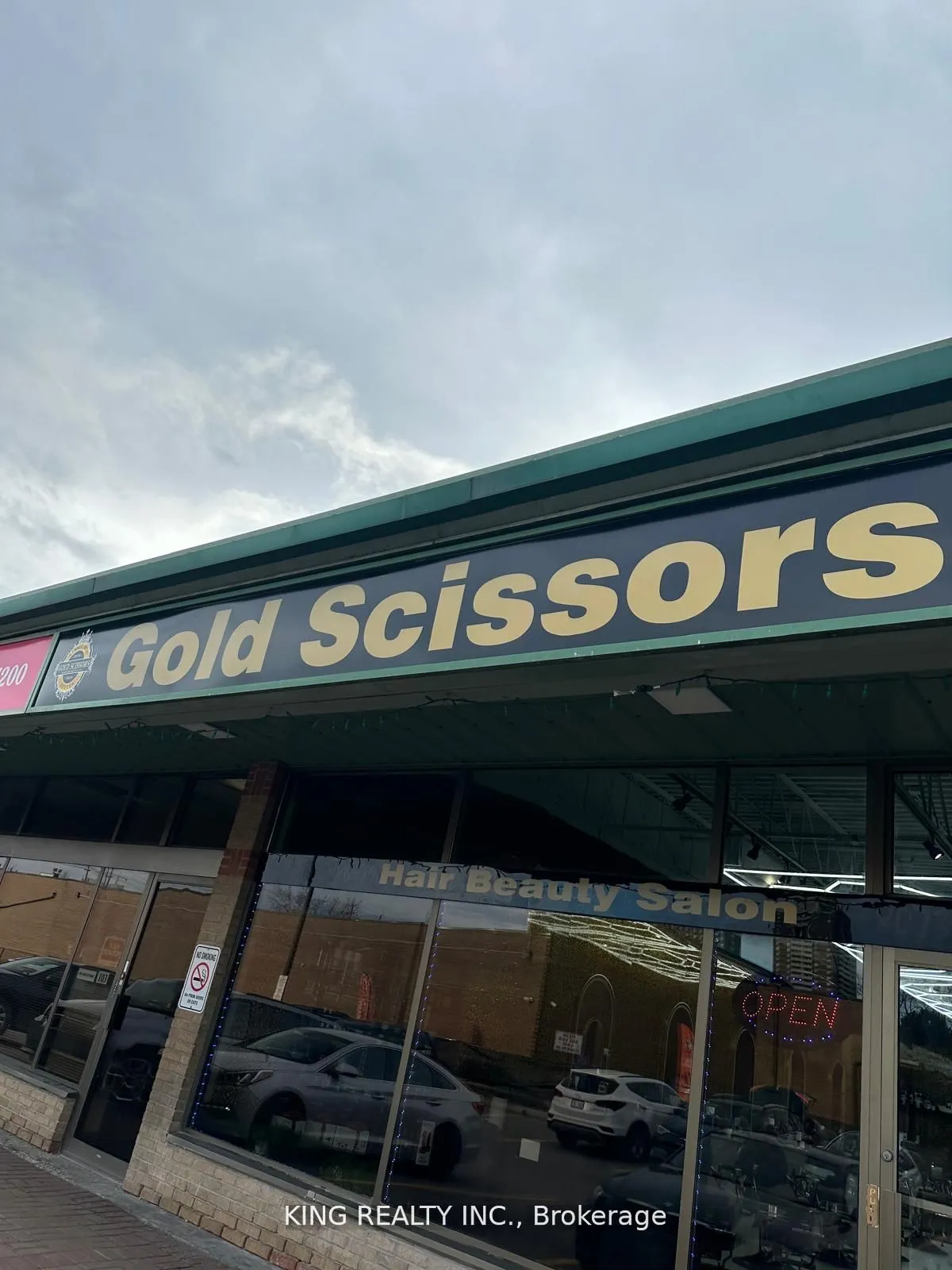 370 Steeles Avenue W, #104