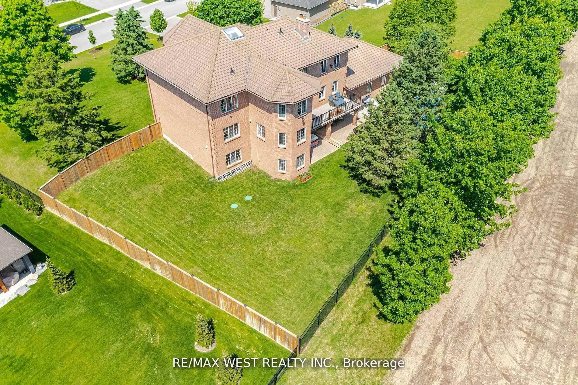 7 Stewart Crescent