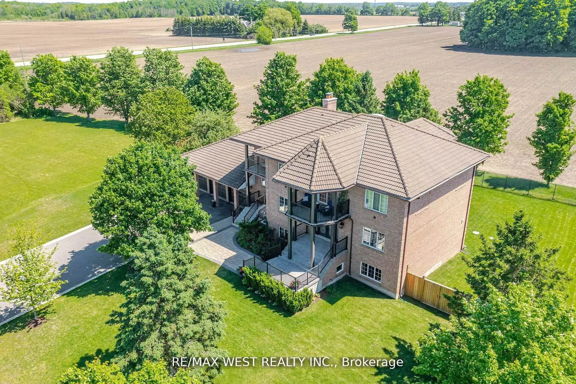 7 Stewart Crescent