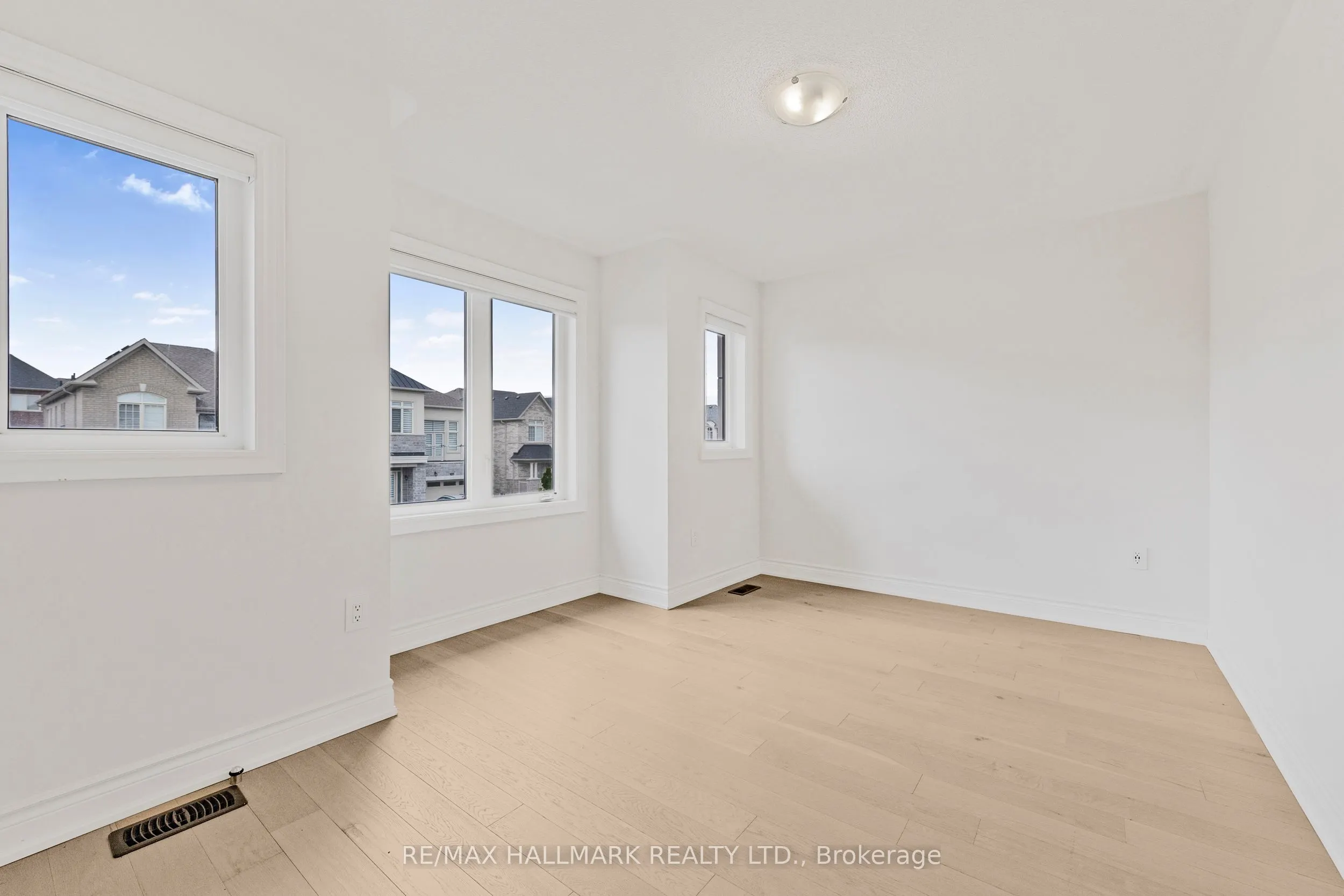112 Carriage Shop Bend