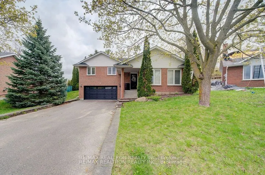 12 Lynn Crescent