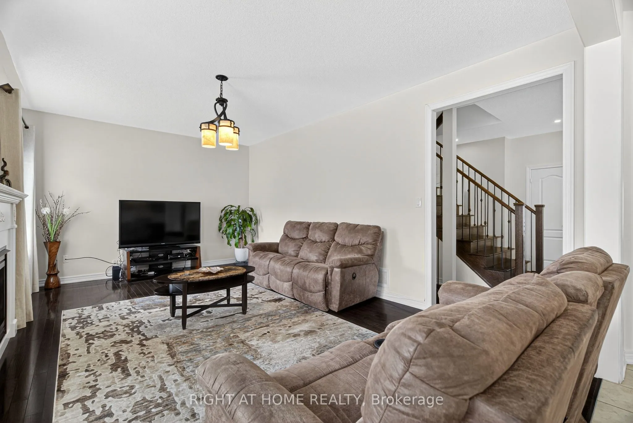 268 Carrier Crescent