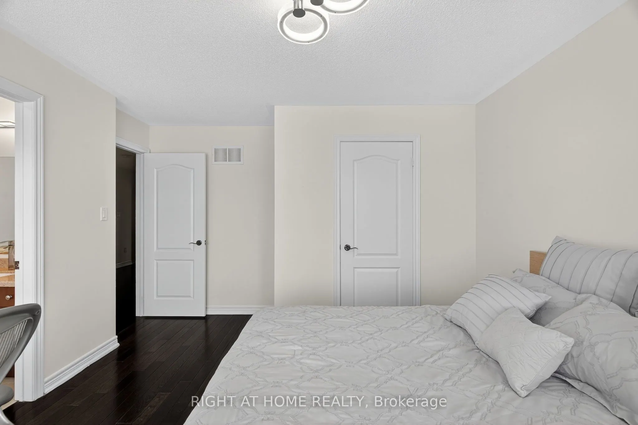 268 Carrier Crescent