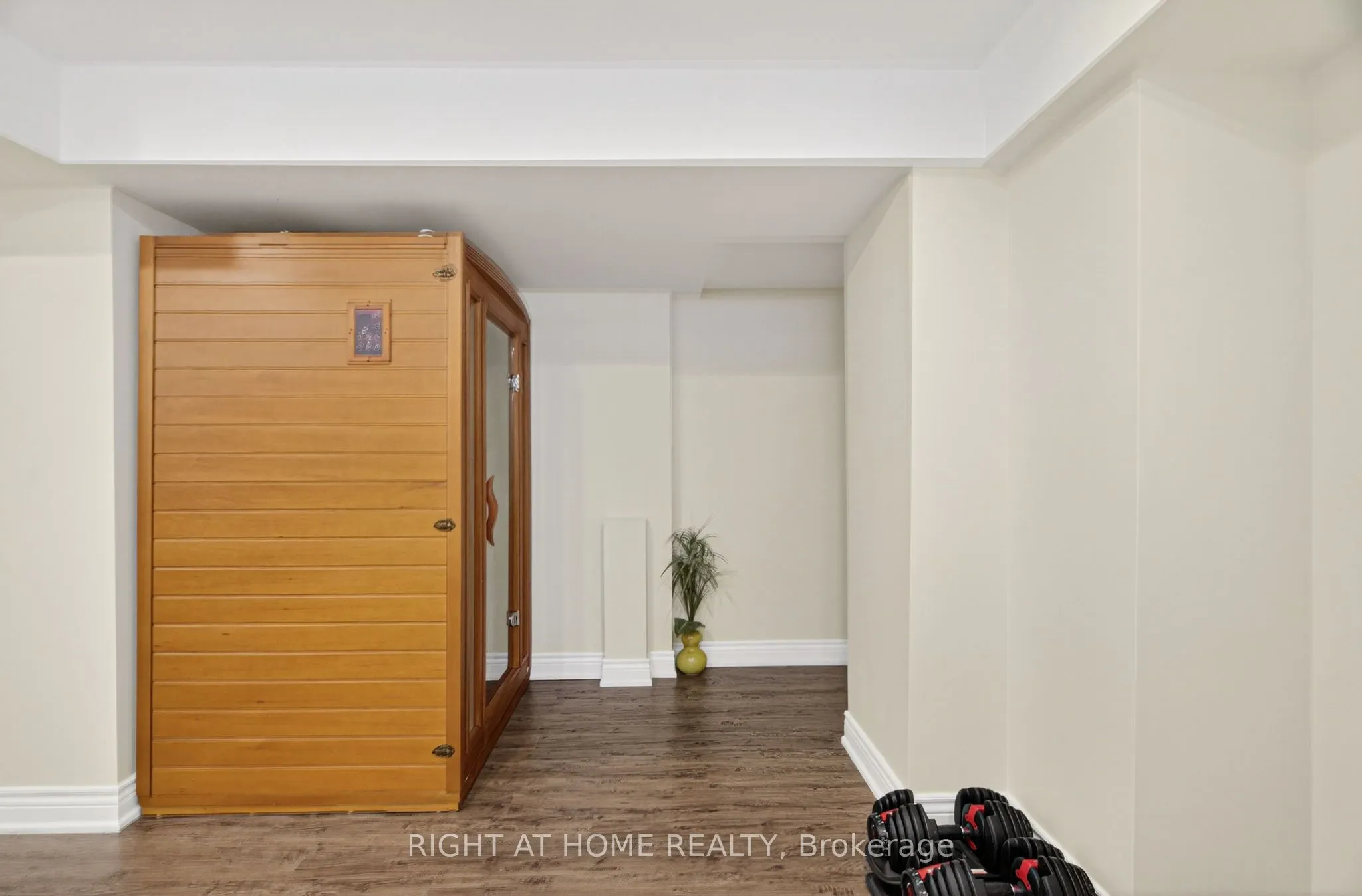 268 Carrier Crescent