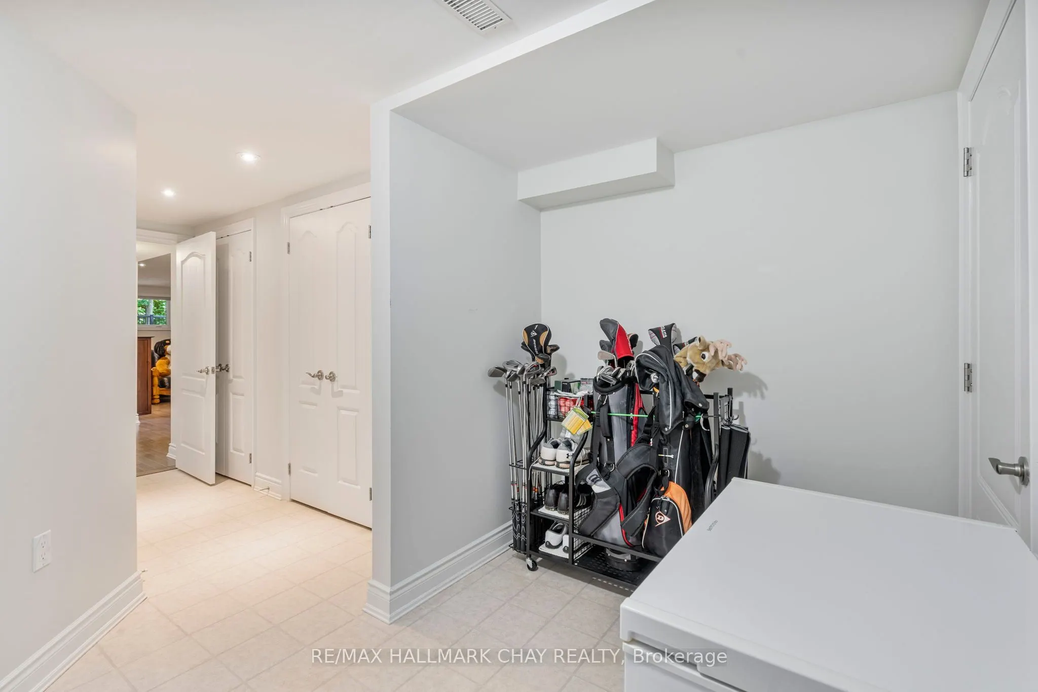 17 Hillcrest Drive, #1