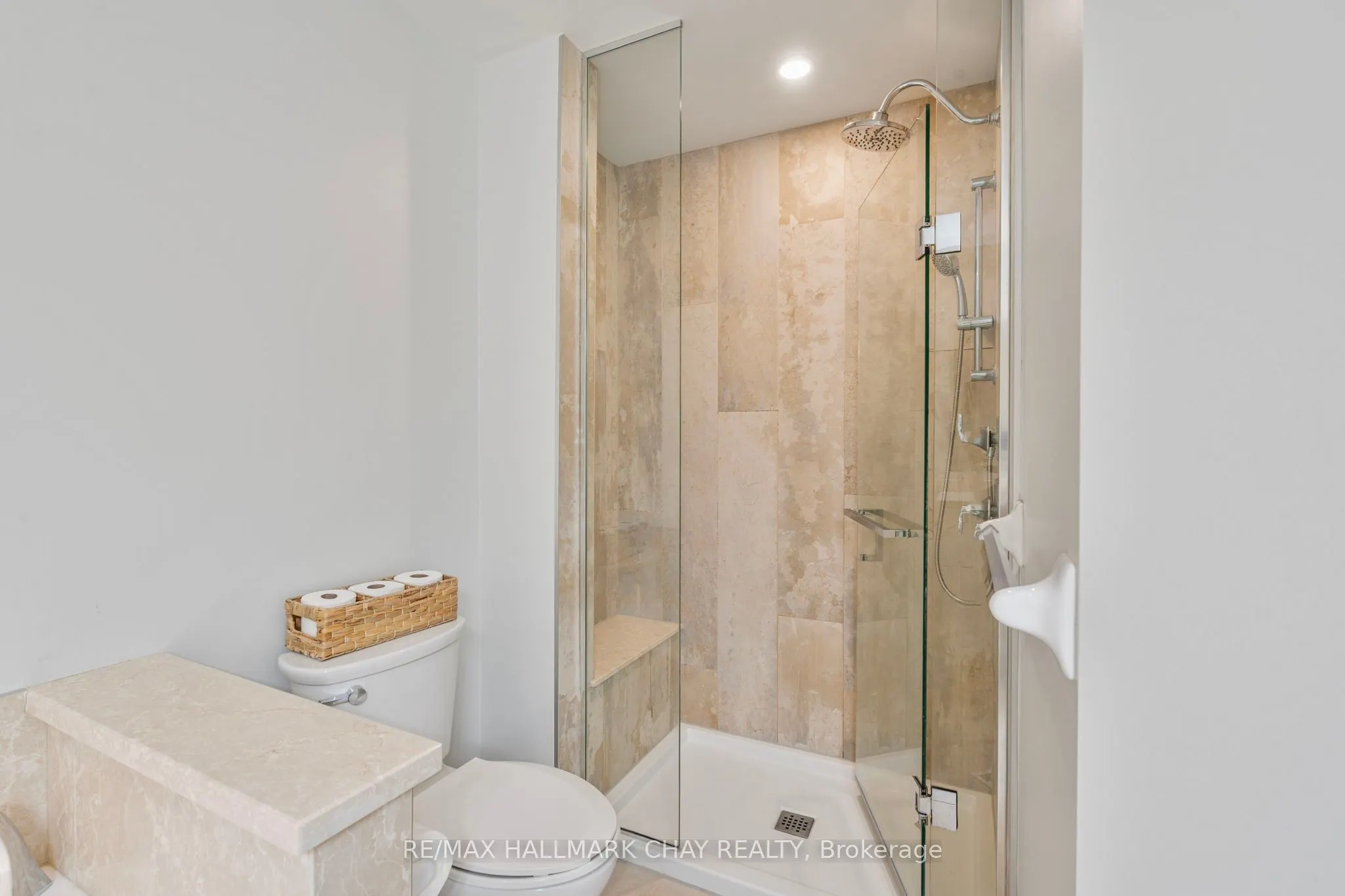 17 Hillcrest Drive, #1