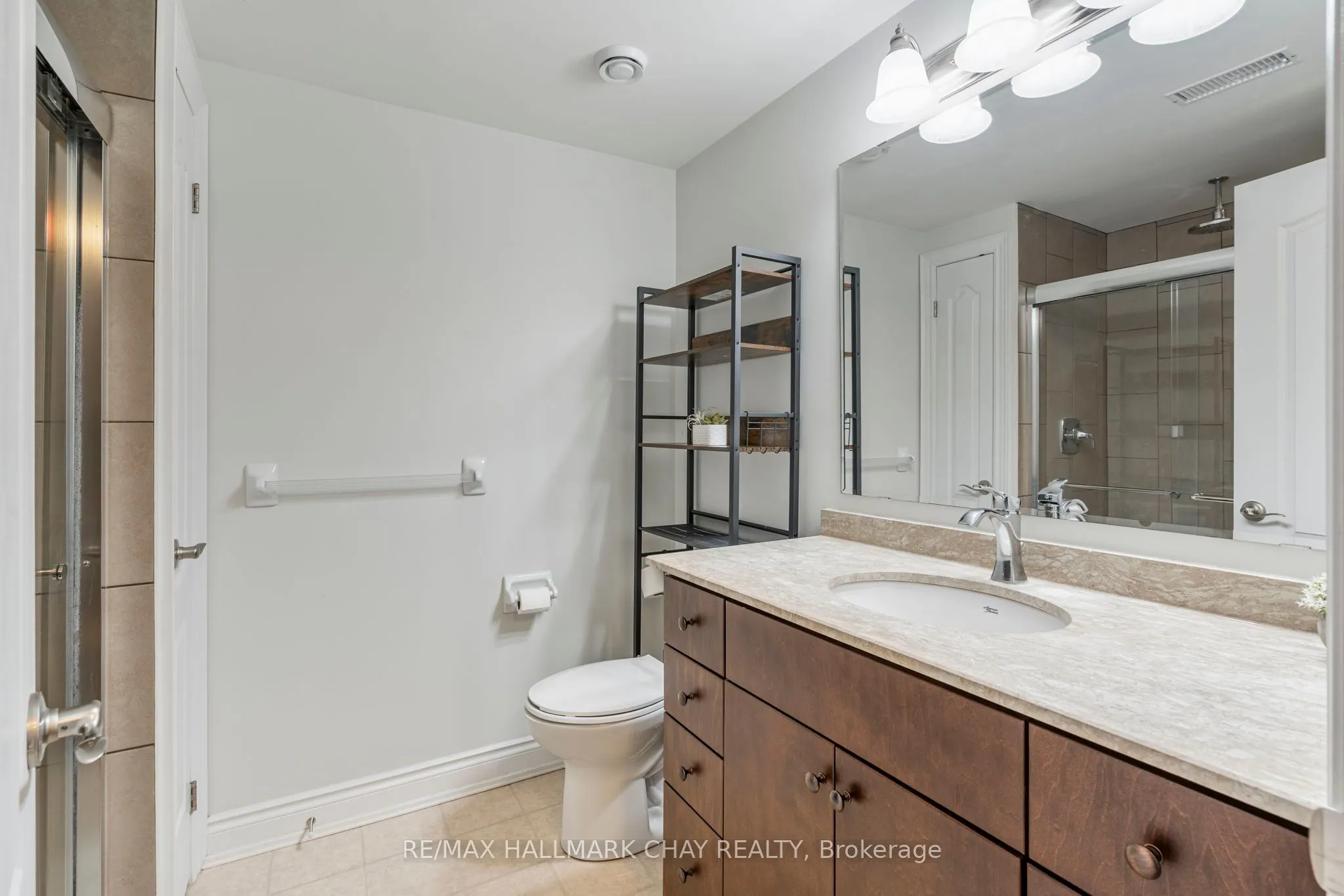 17 Hillcrest Drive, #1