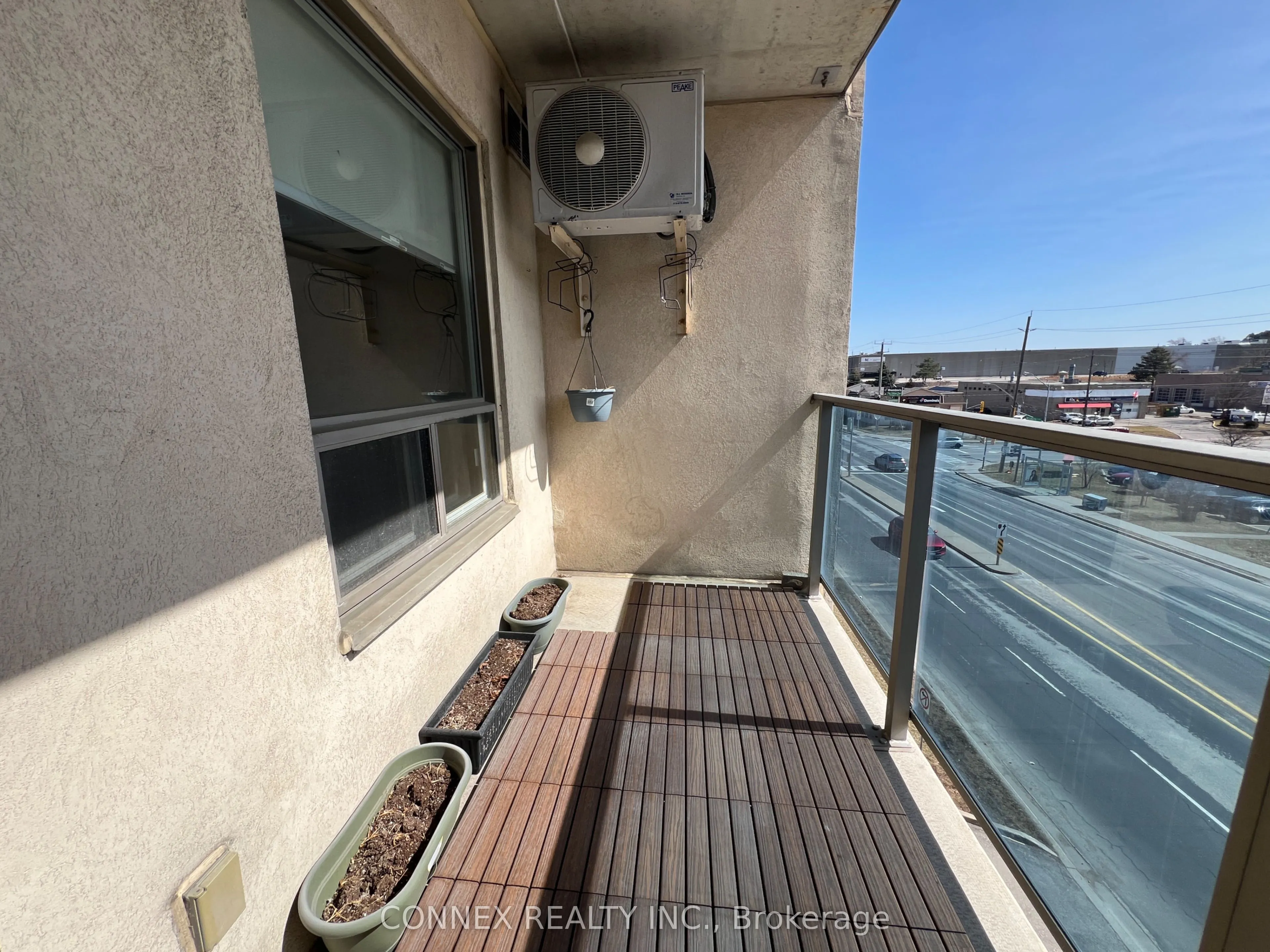 160 Wellington Street E, #403