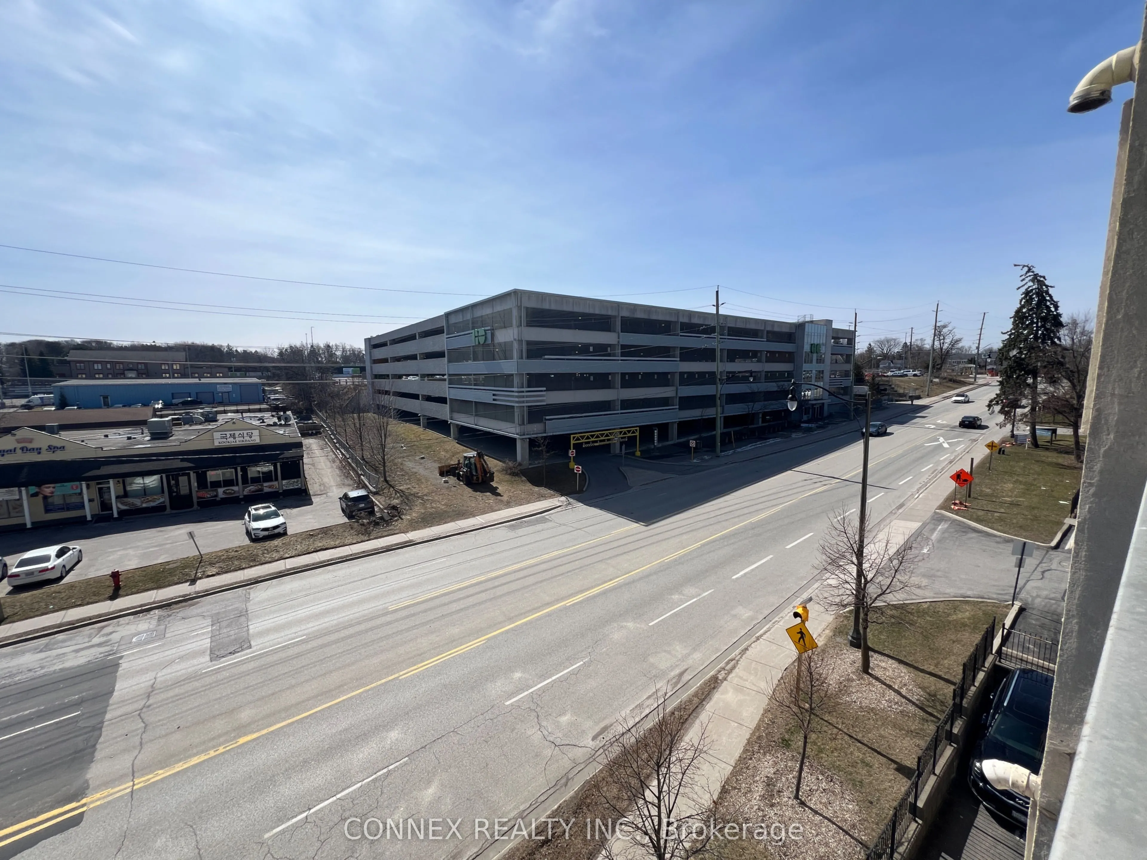 160 Wellington Street E, #403