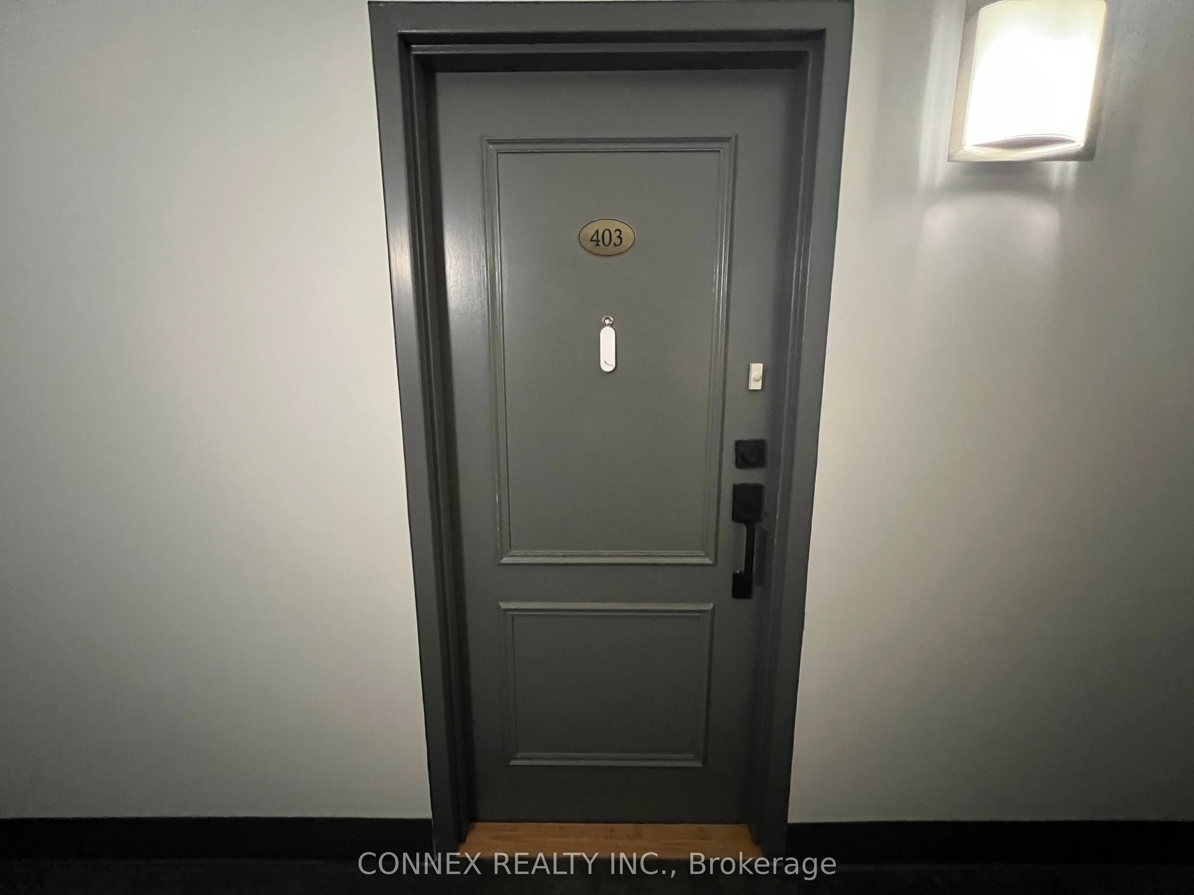 160 Wellington Street E, #403