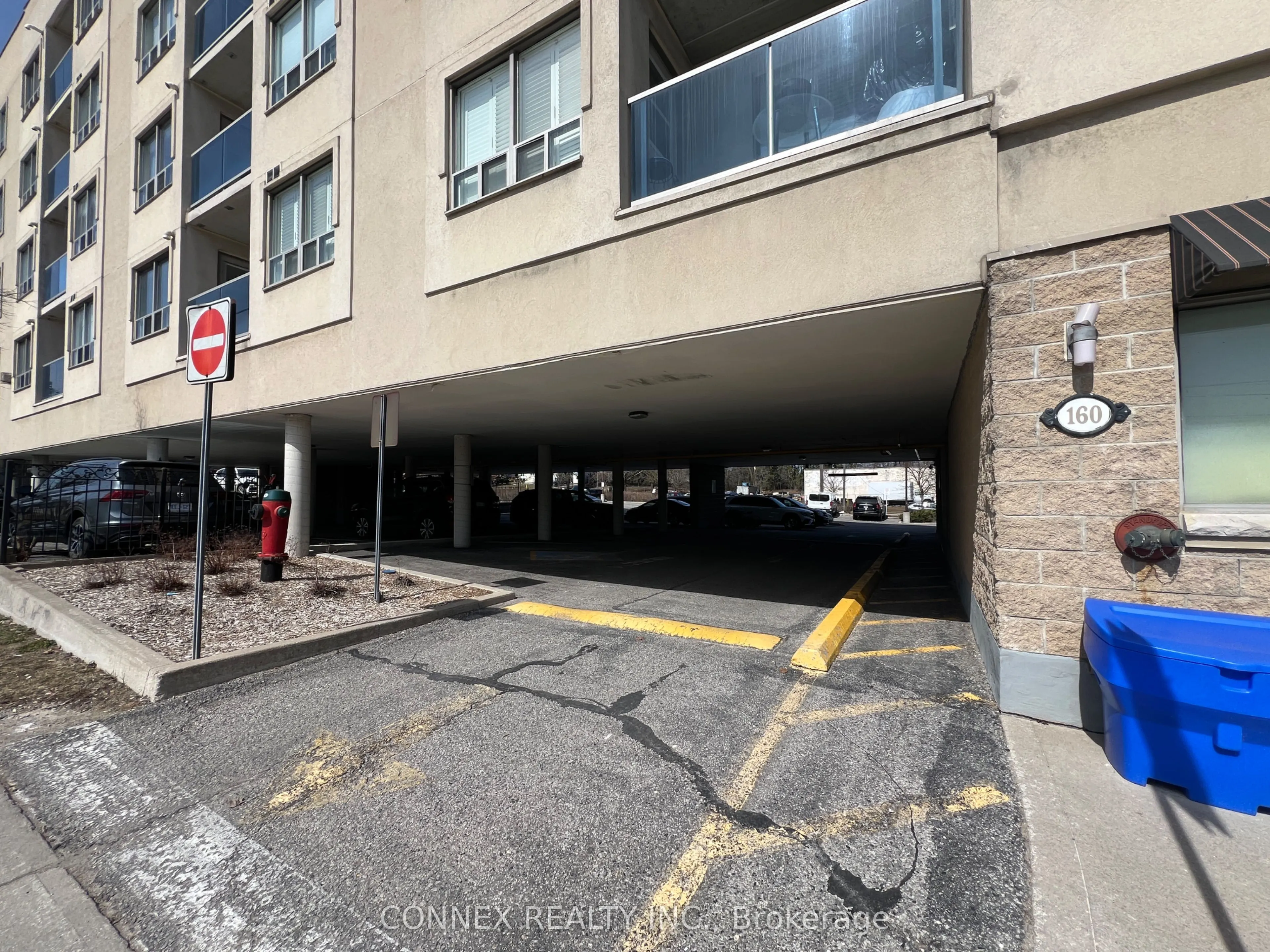 160 Wellington Street E, #403