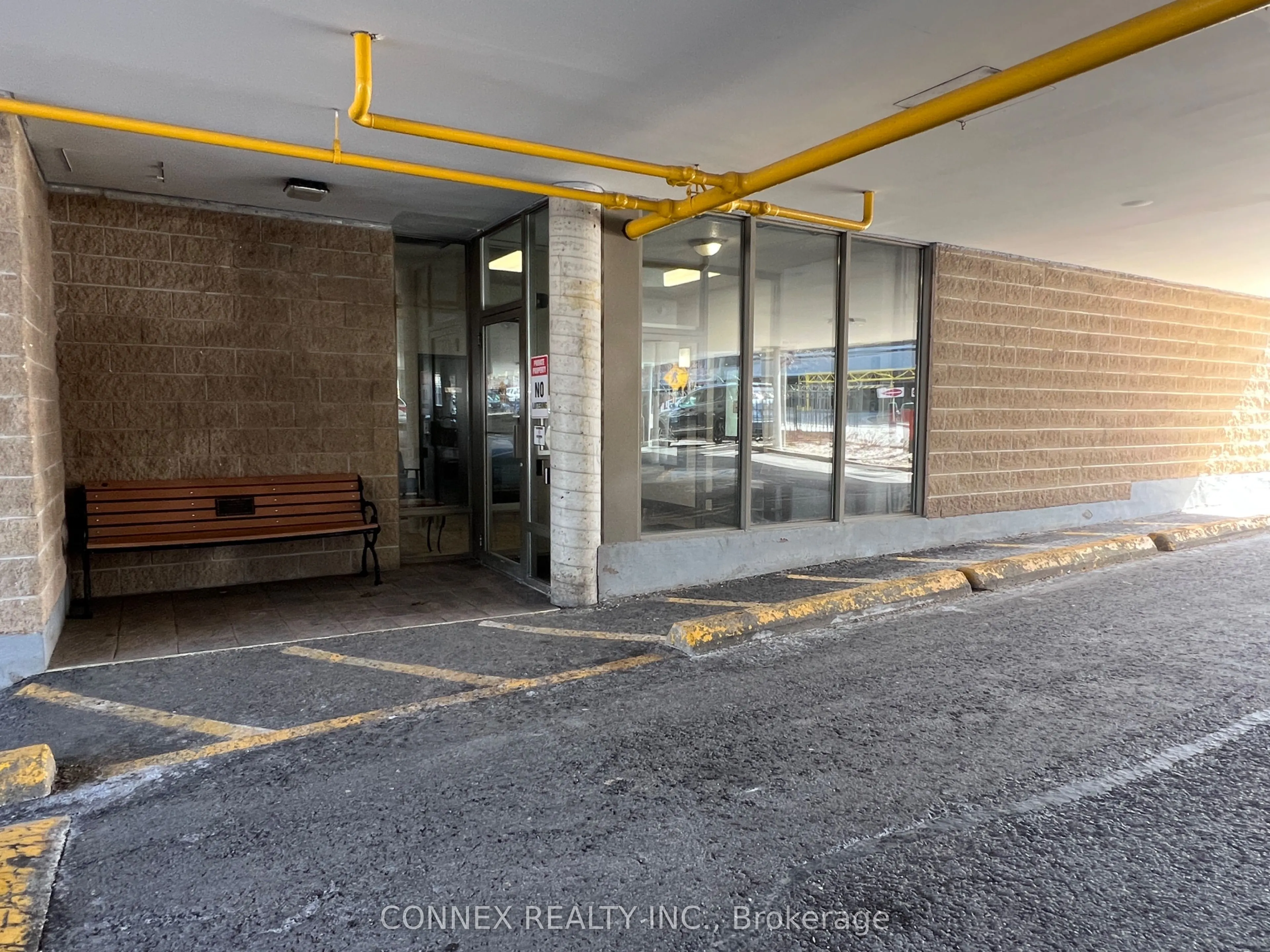 160 Wellington Street E, #403
