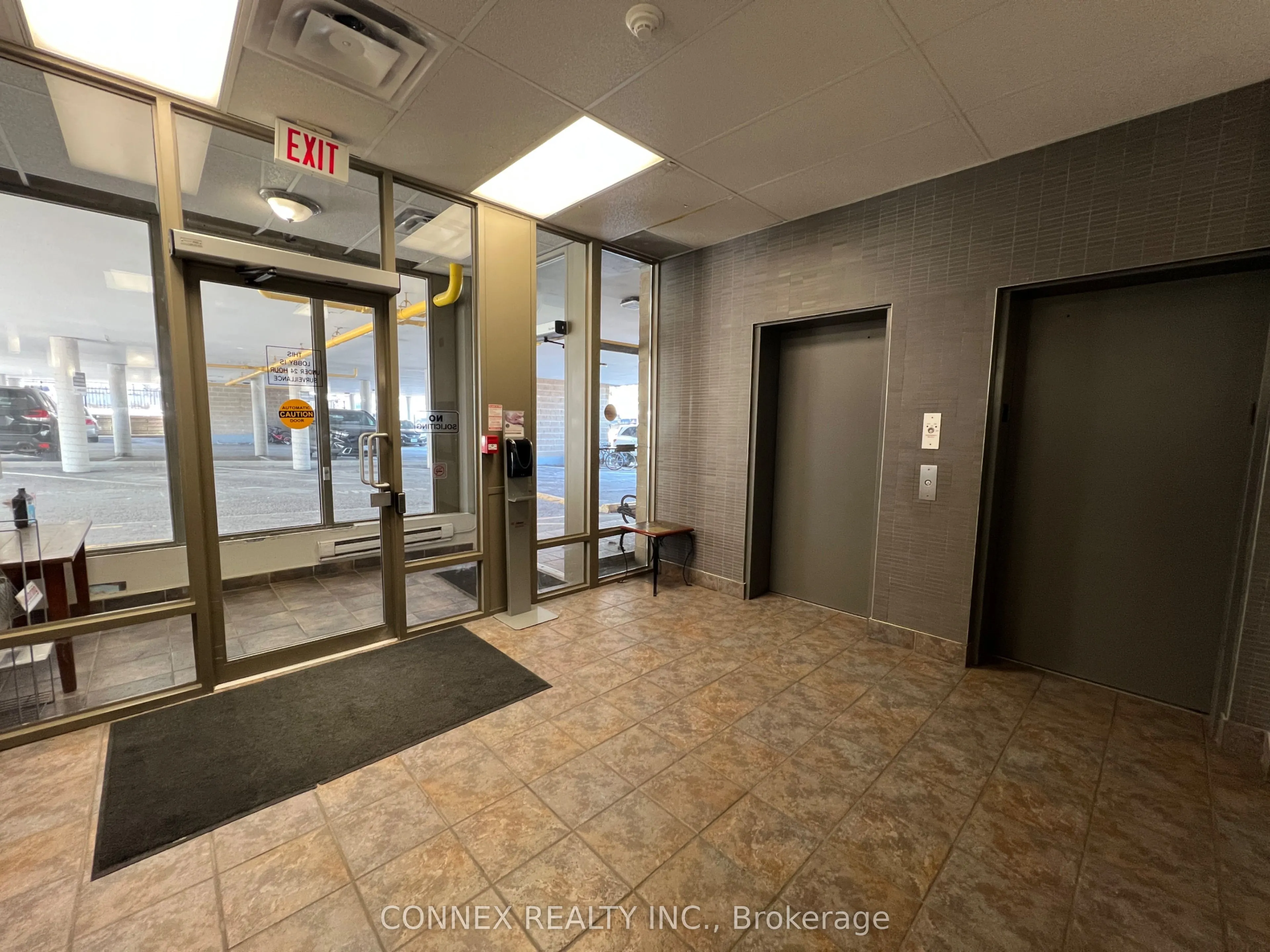 160 Wellington Street E, #403