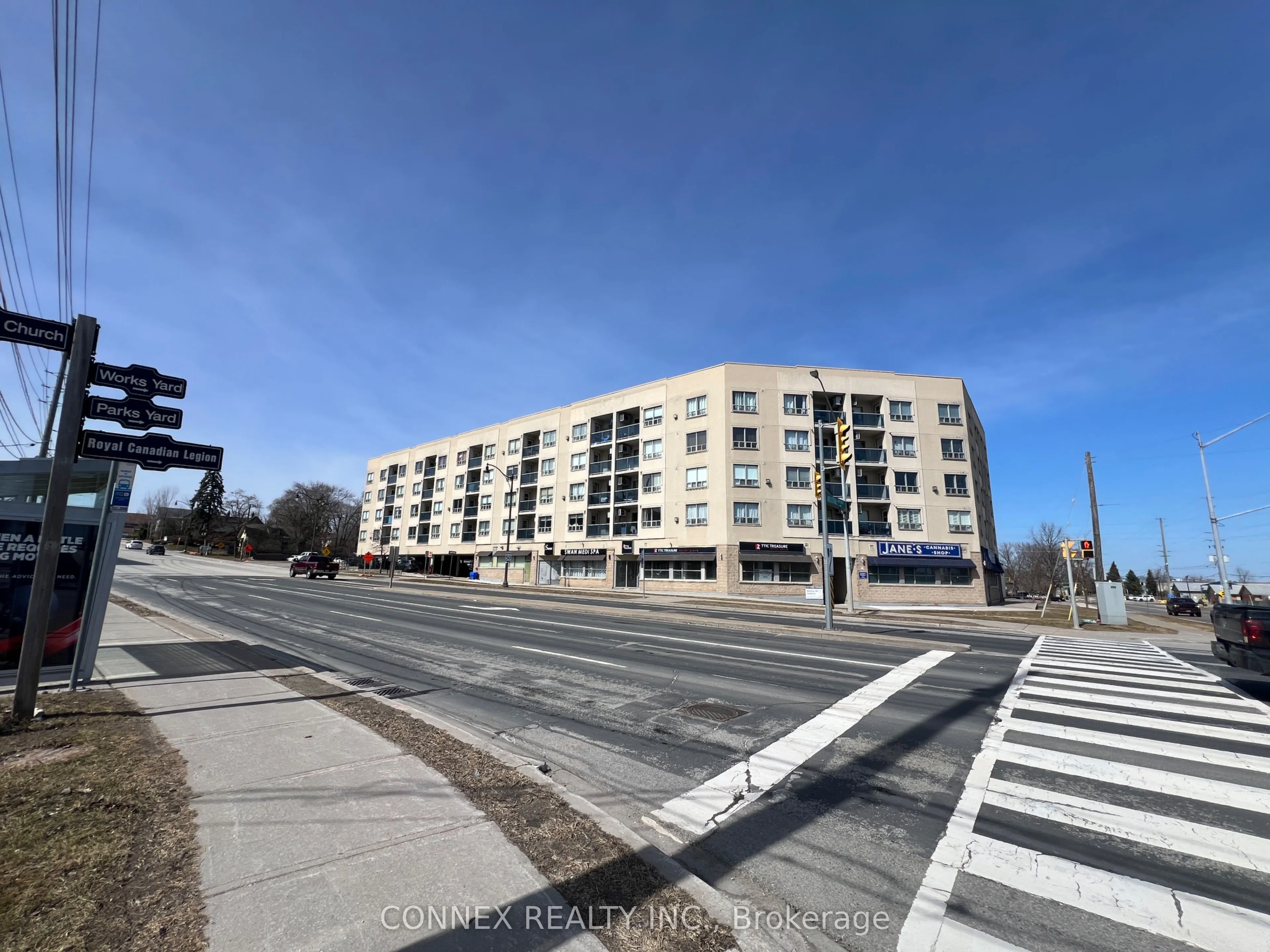 160 Wellington Street E, #403
