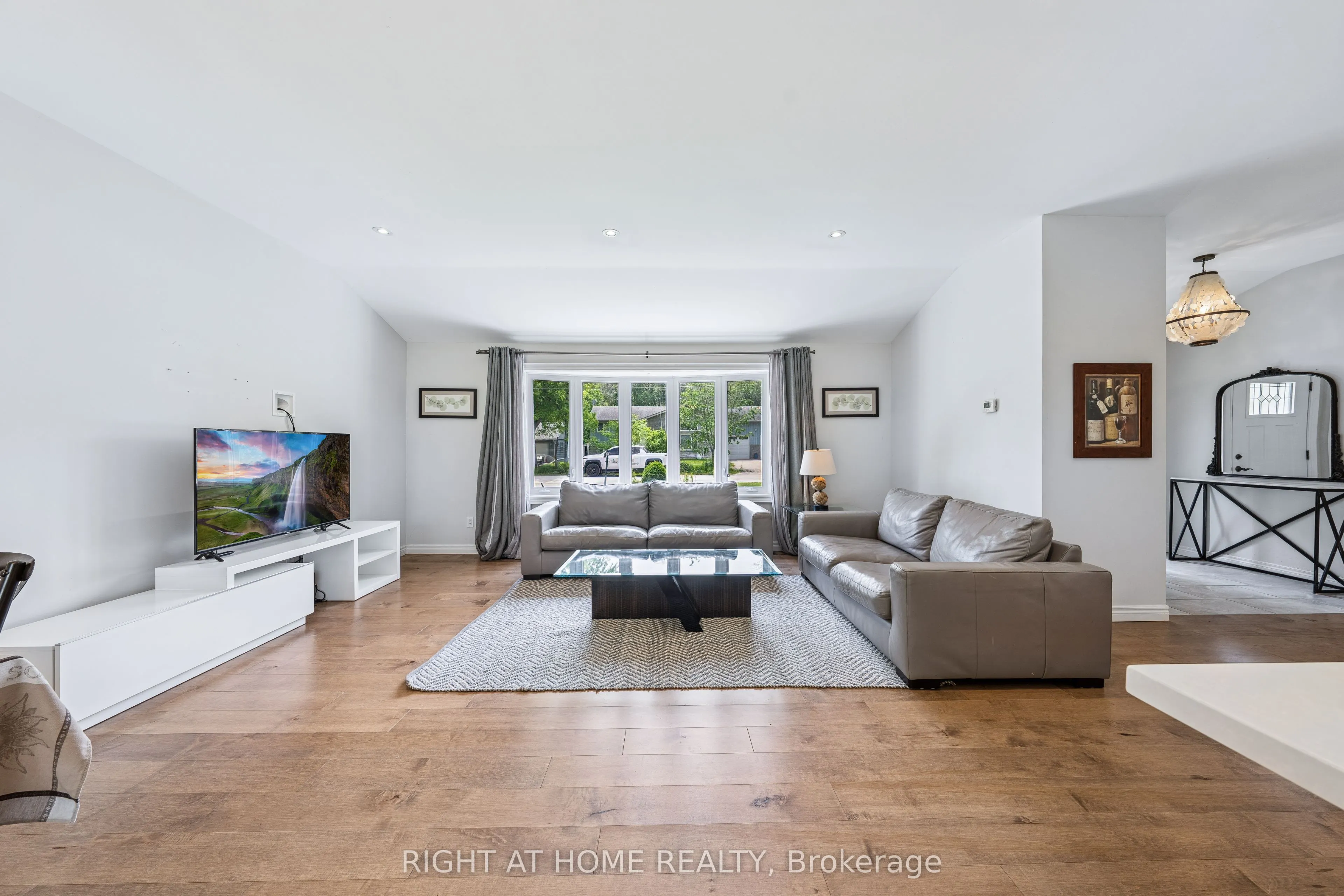 1152 Birch Road