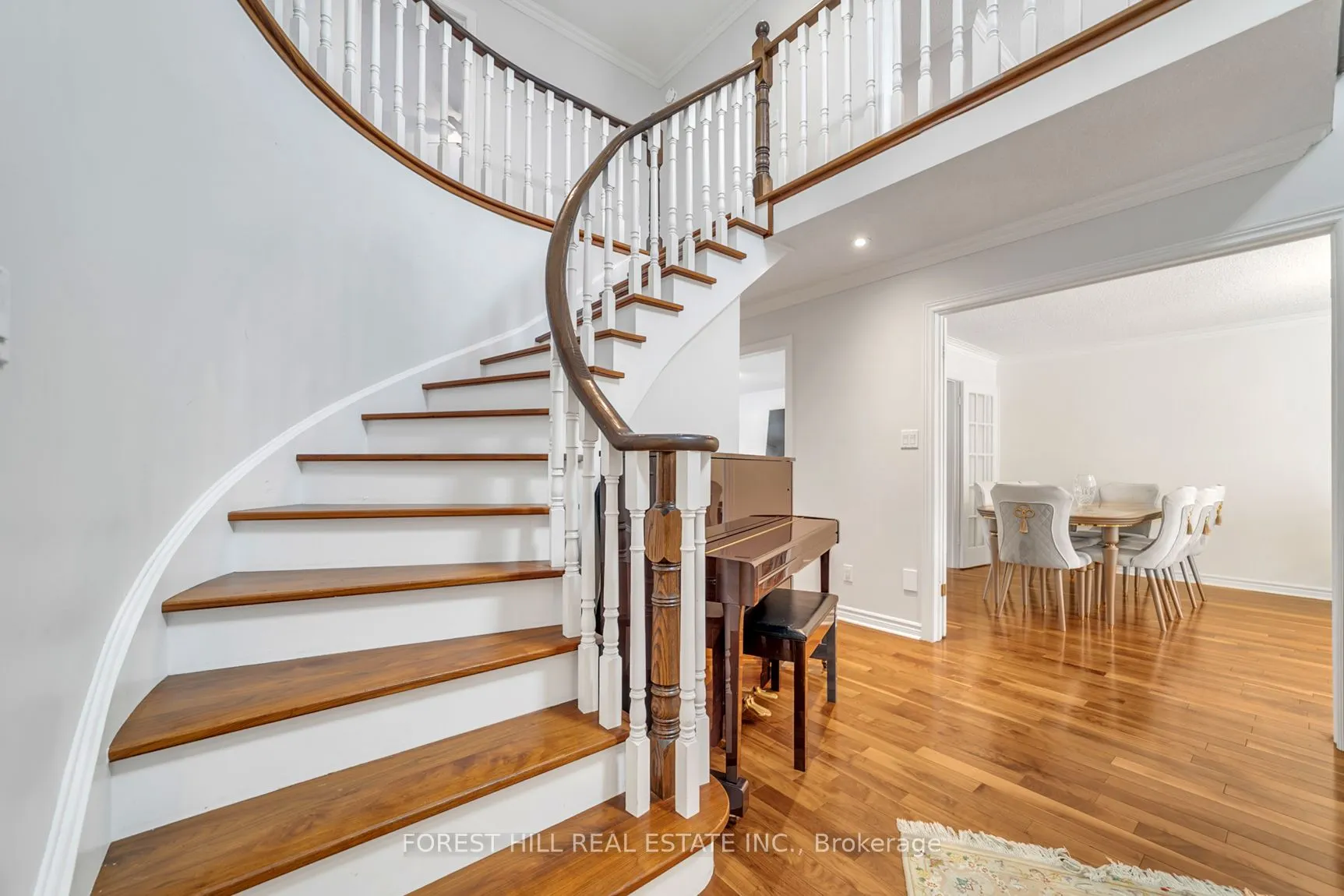 27 Grovepark Street