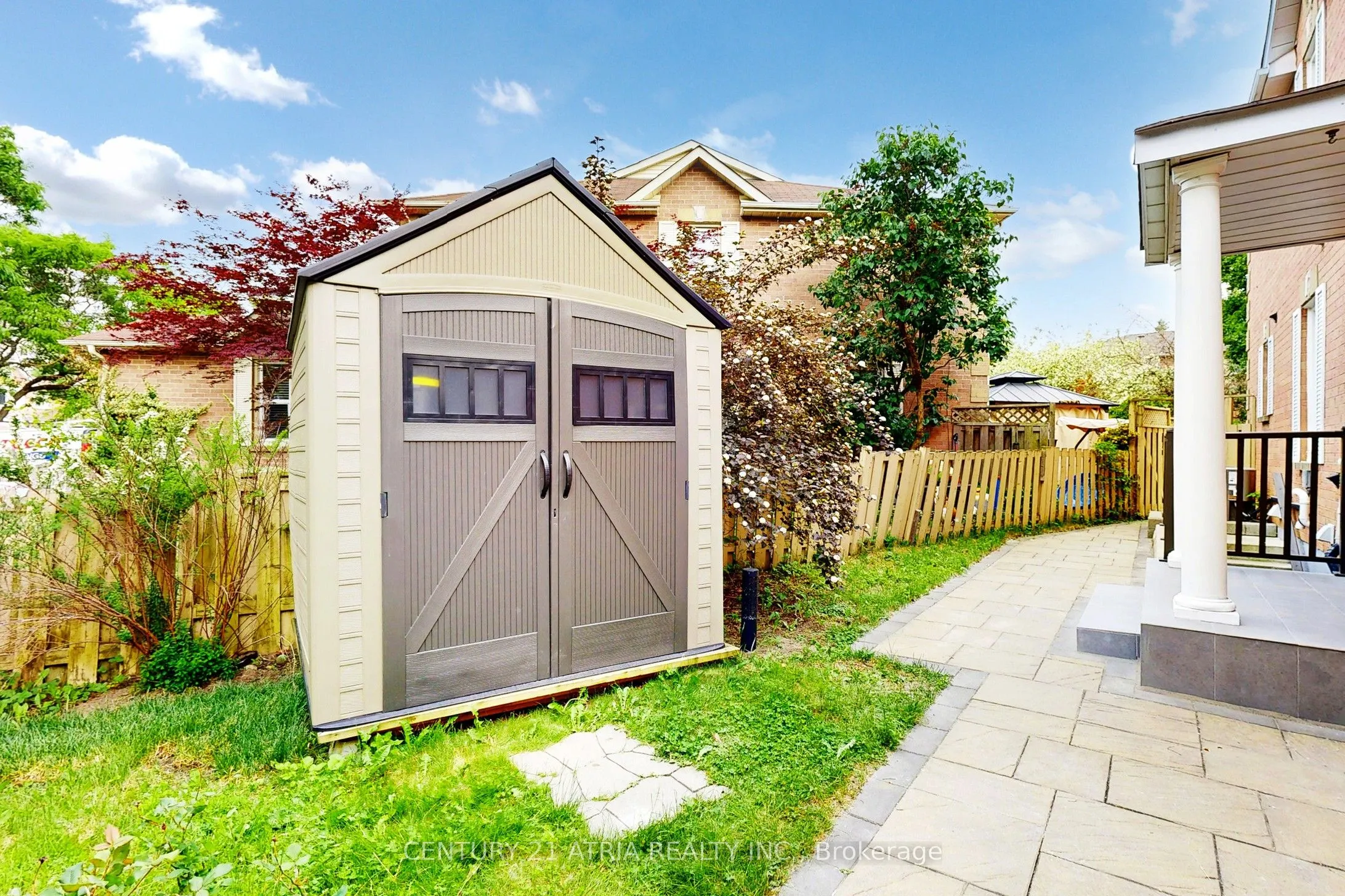 60 Steepleview Crescent