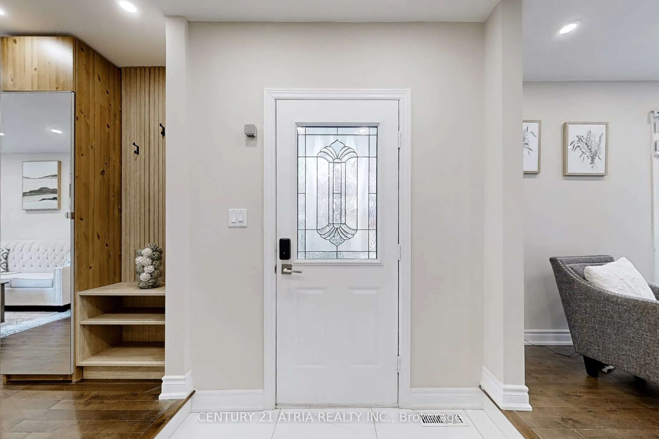 60 Steepleview Crescent