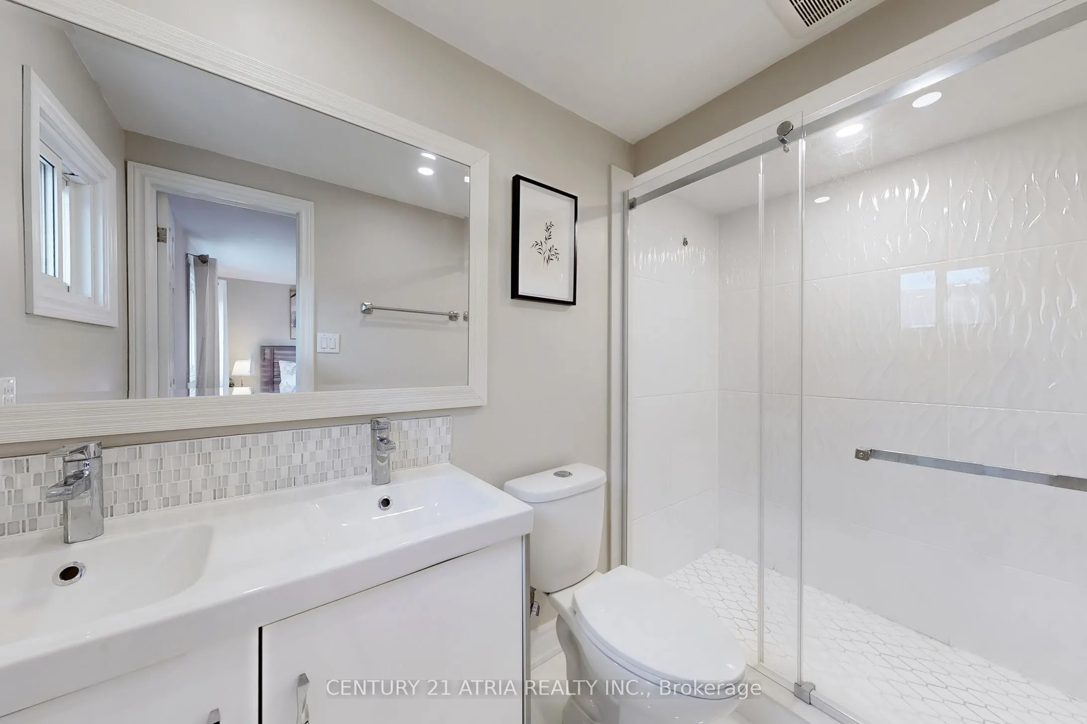 60 Steepleview Crescent