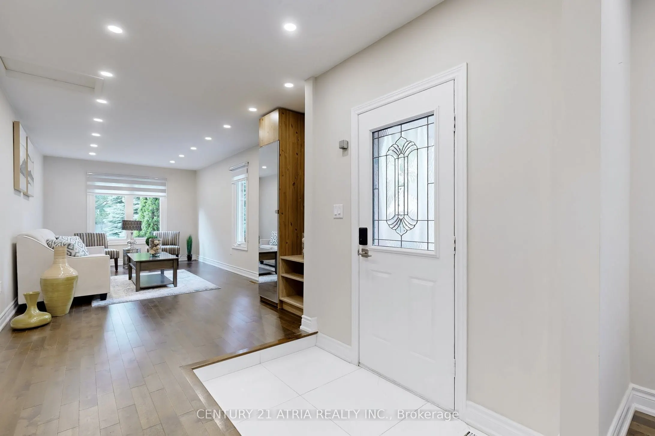 60 Steepleview Crescent