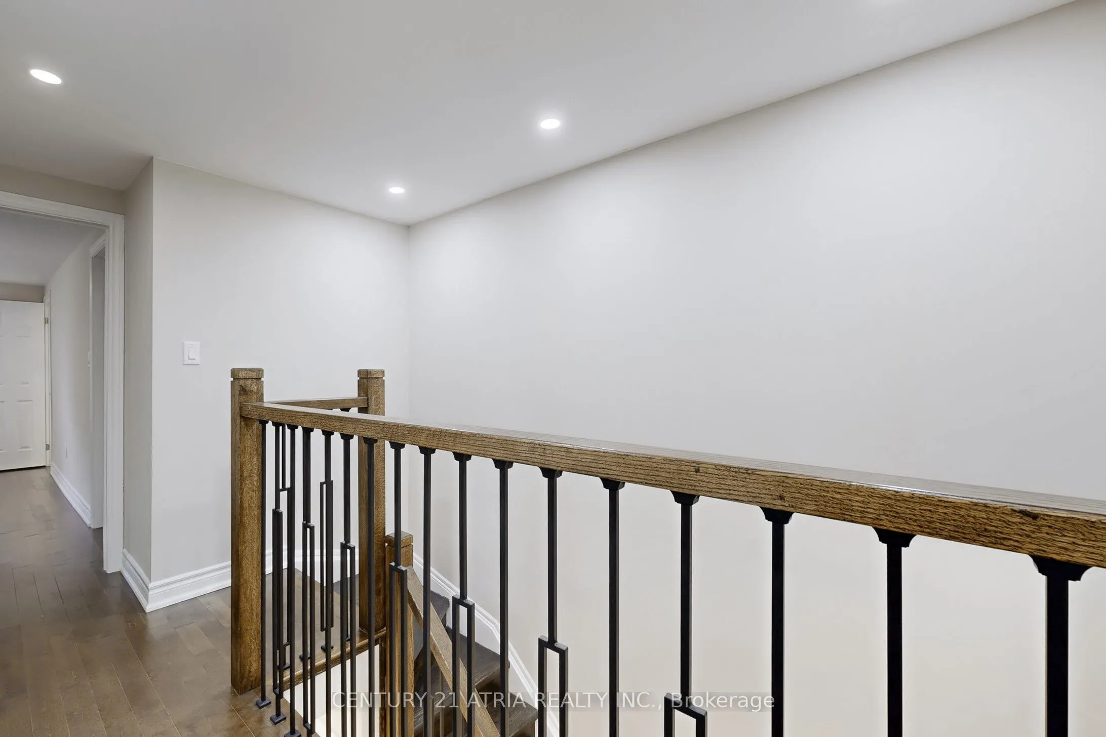 60 Steepleview Crescent