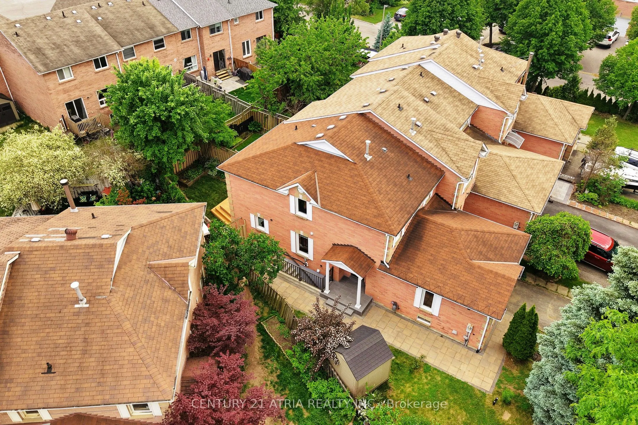 60 Steepleview Crescent