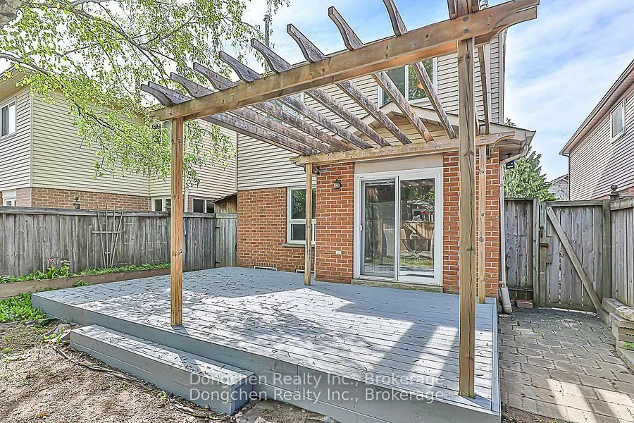 92 Stephenson Crescent