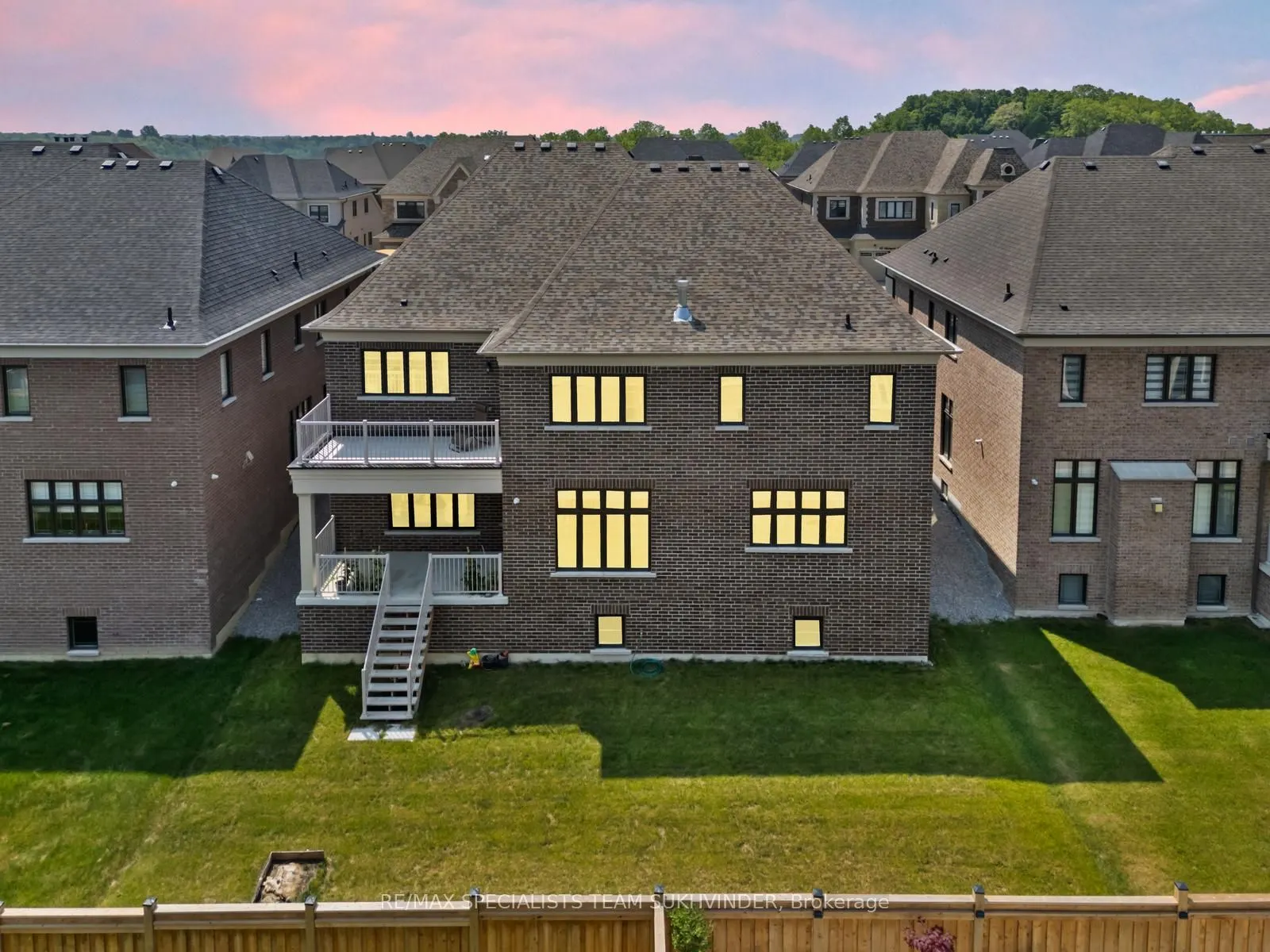 50 Appleyard Avenue