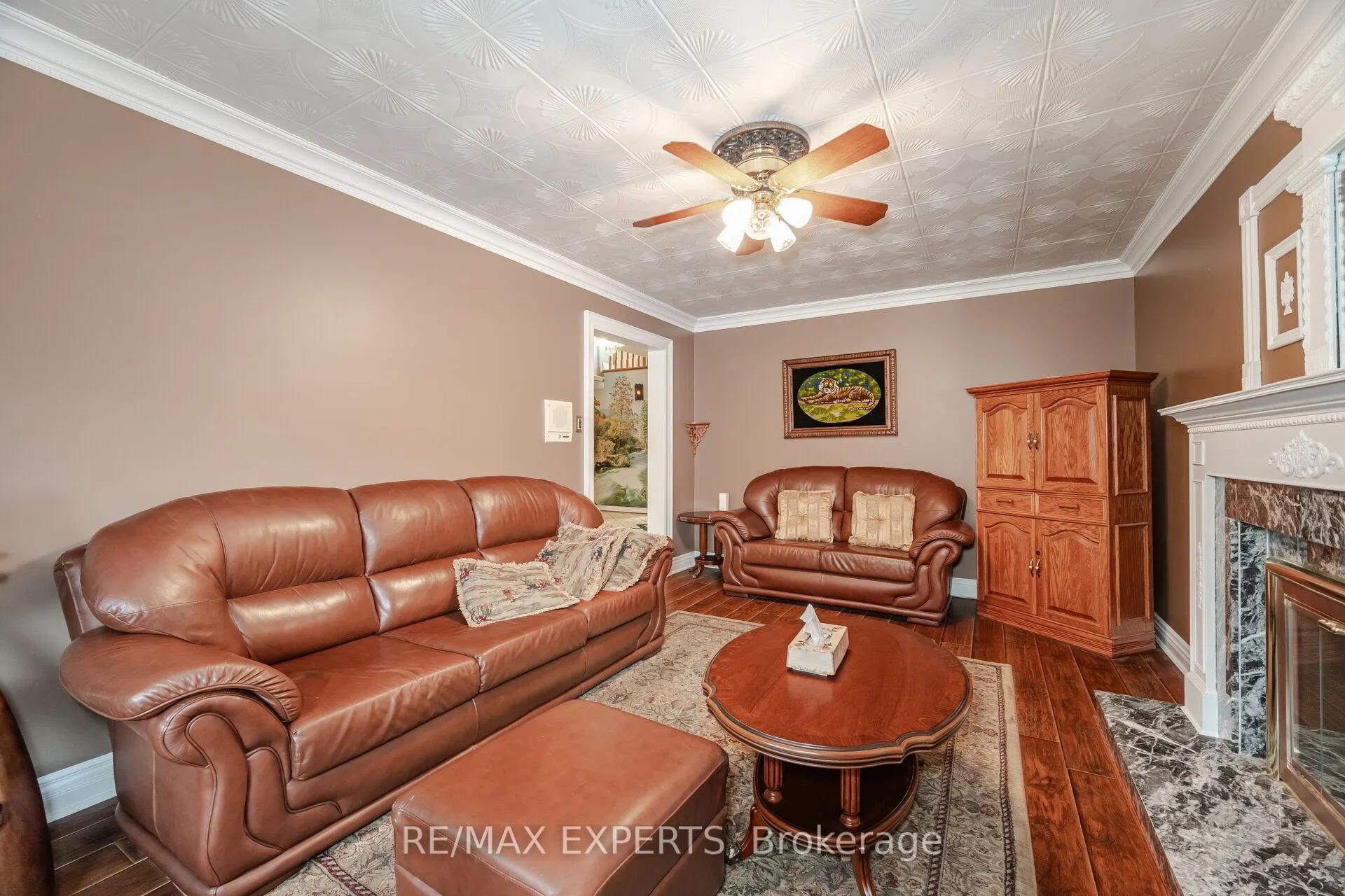 21 Williamsburg Lane