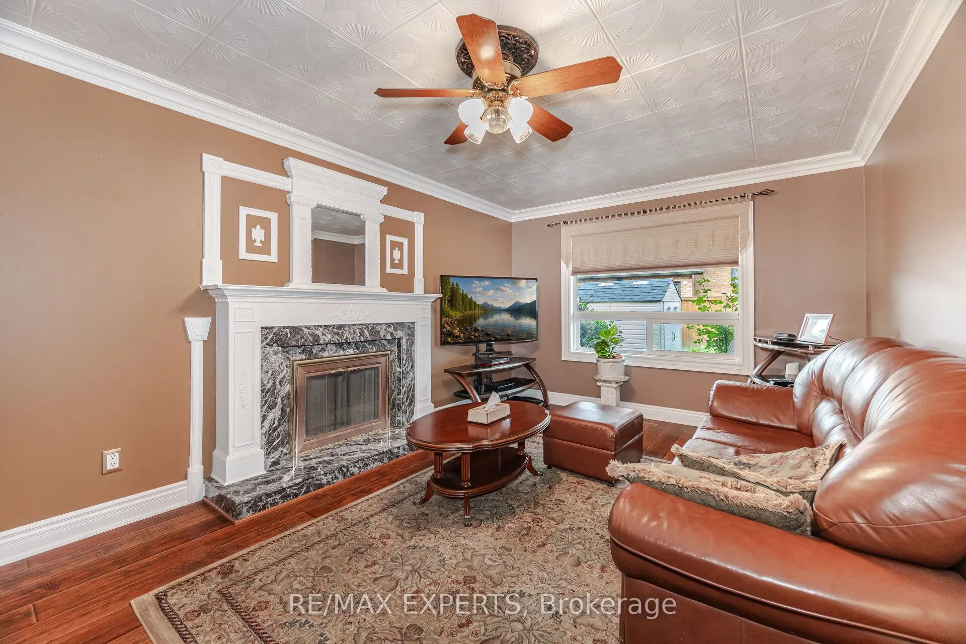 21 Williamsburg Lane