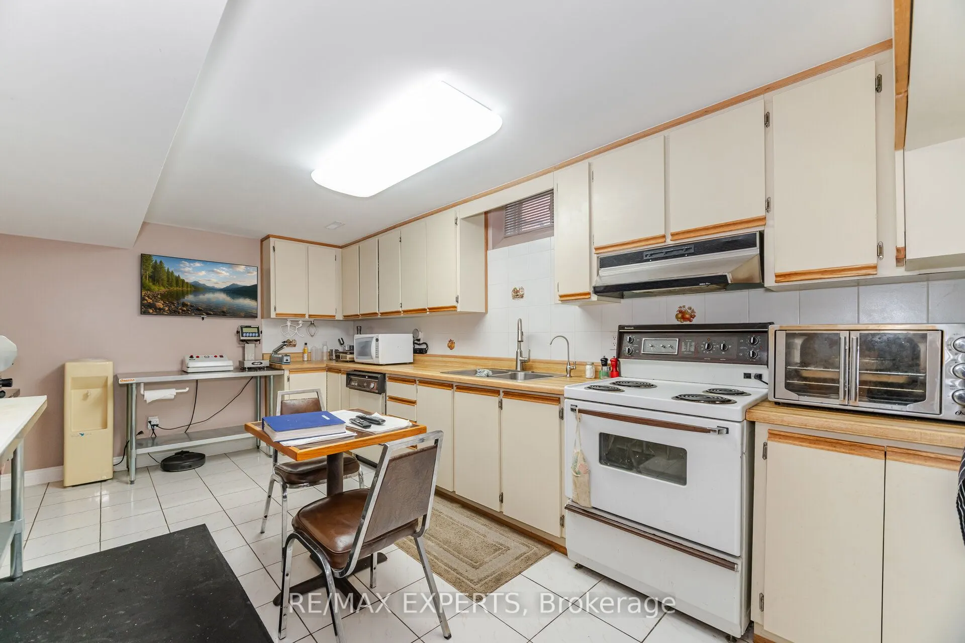 21 Williamsburg Lane