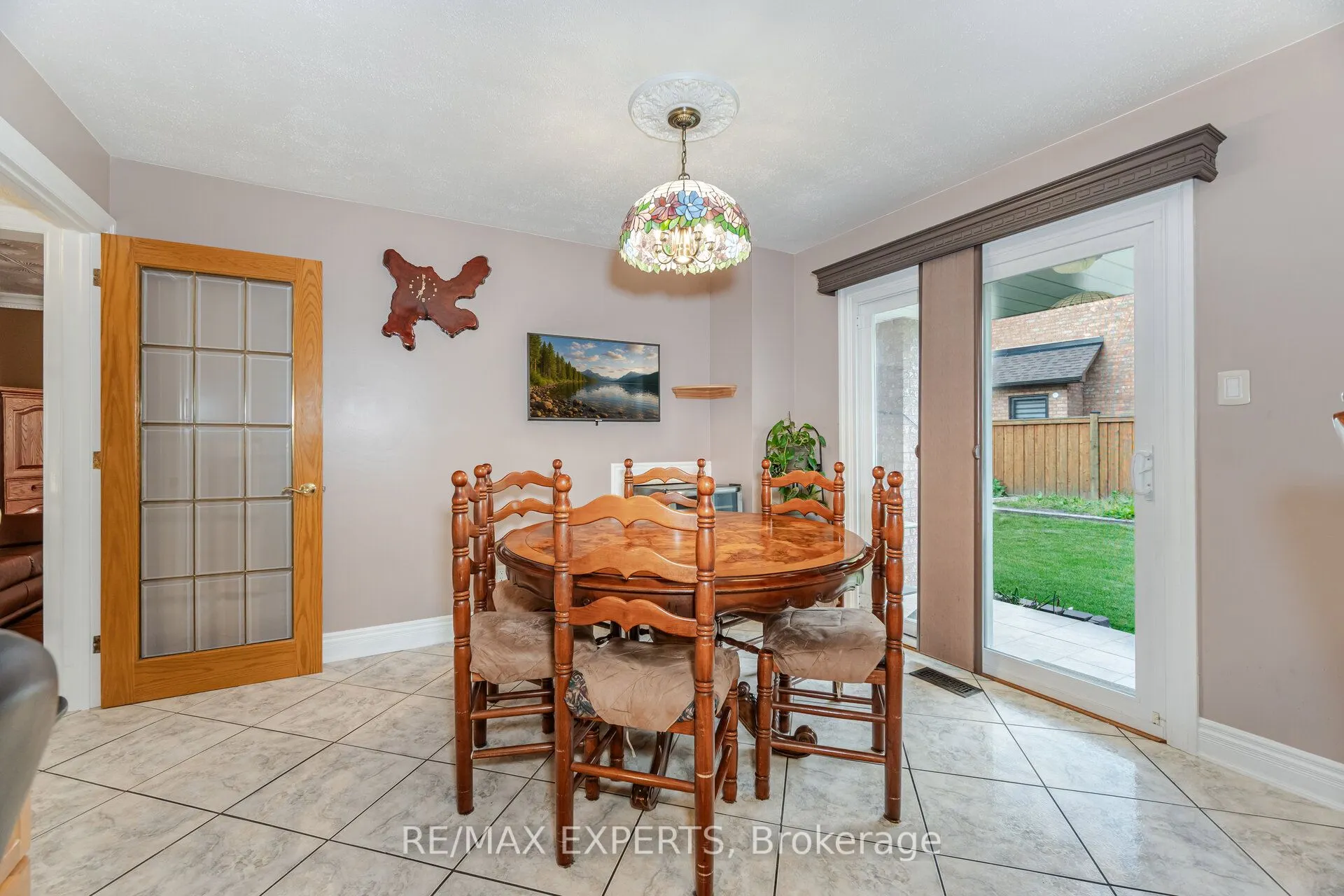 21 Williamsburg Lane