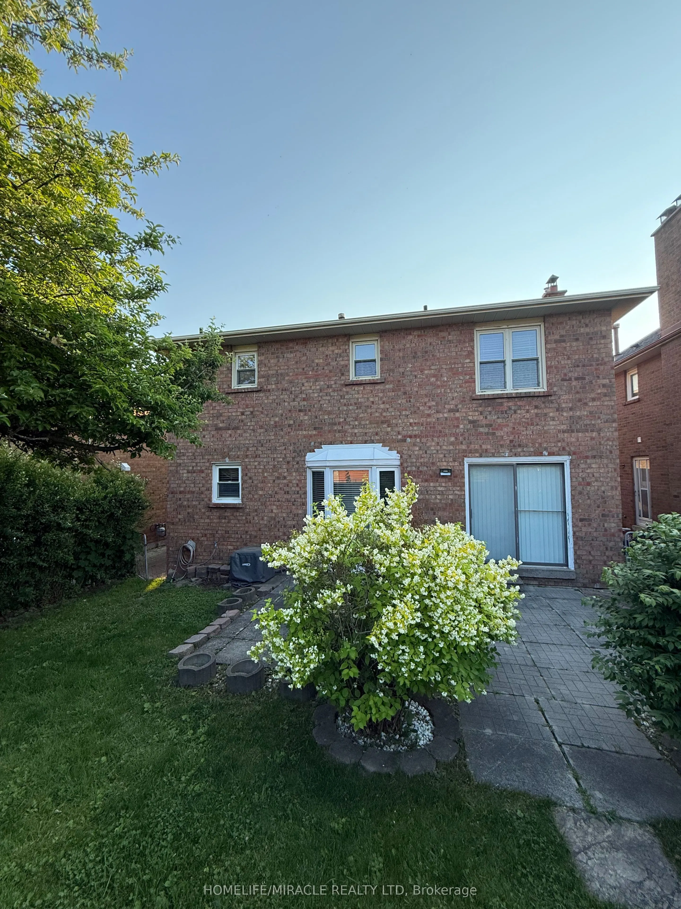 15 Brice Street