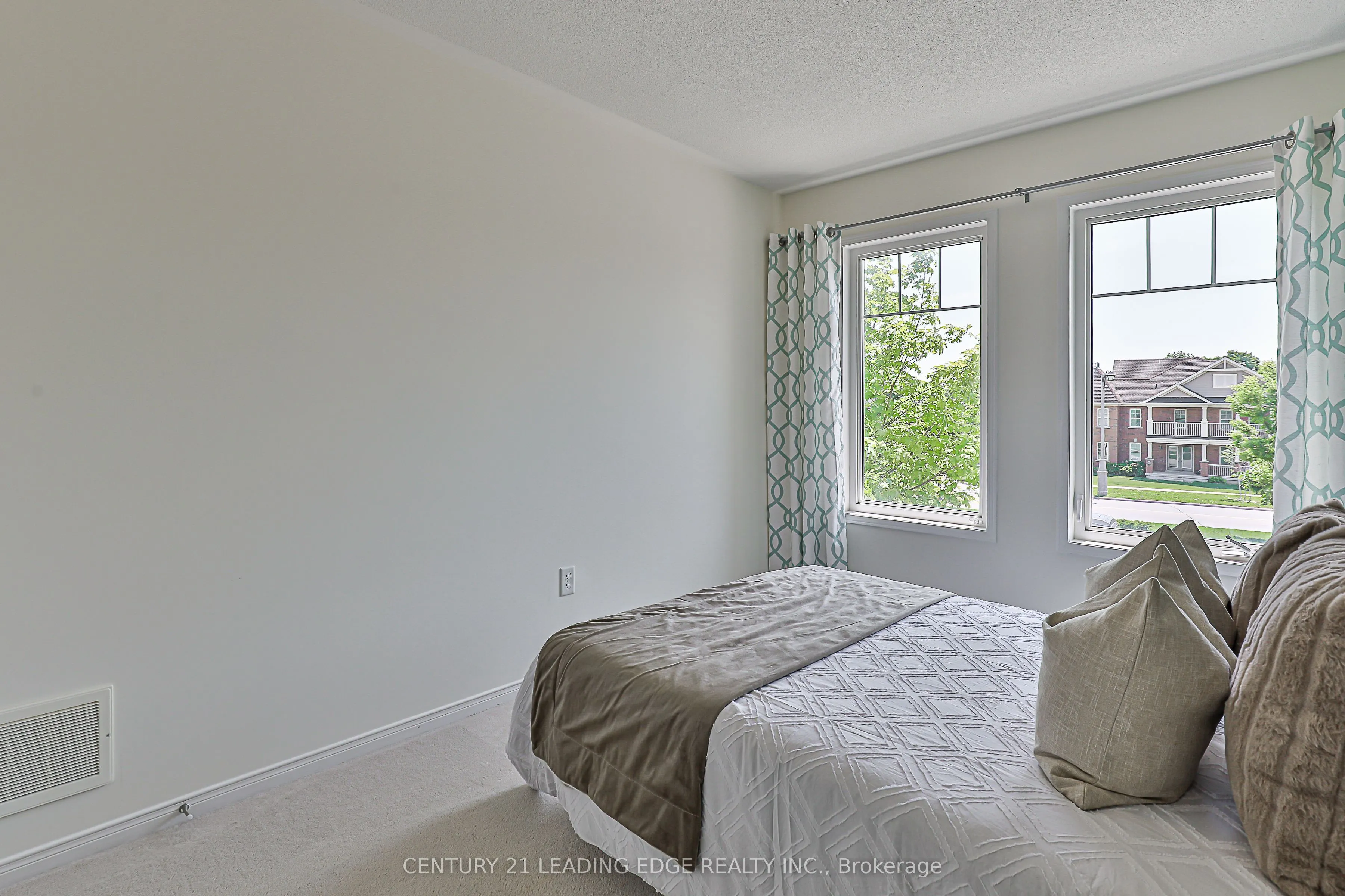 13 LODESTONE Lane